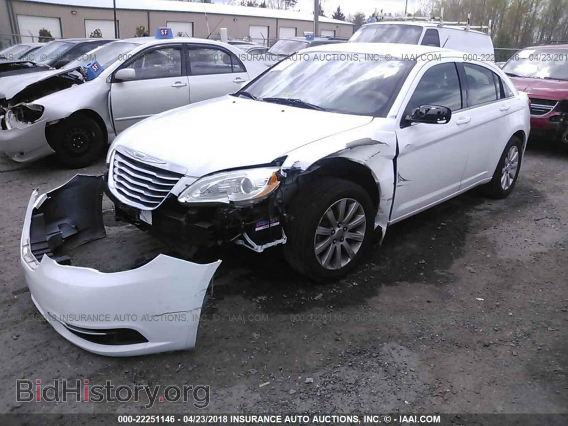 2012 Chrysler 200 - VIN: 1C3CCBBB4CN126842 - Photo 2