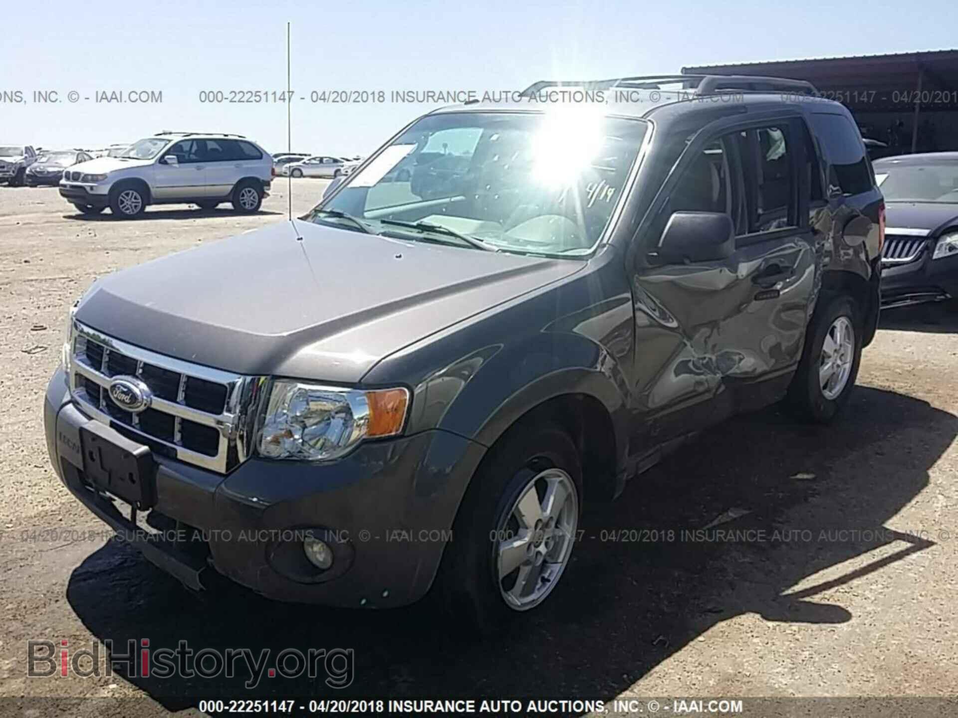 2012 Ford Escape - VIN: 1FMCU0DG6CKC84490 - Photo 2