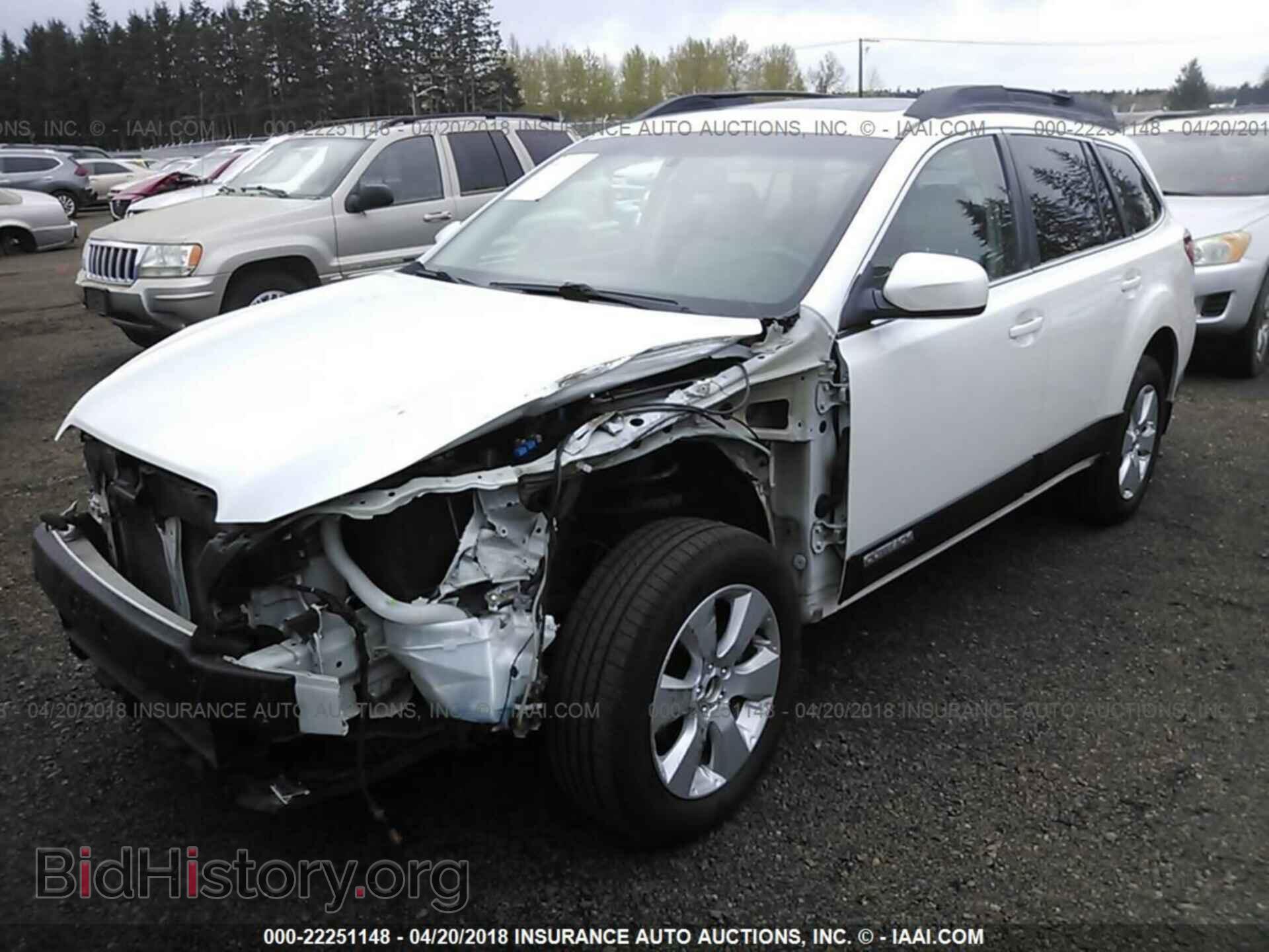 2012 Subaru Outback - VIN: 4S4BRBKCXC3247445 - Фото 2