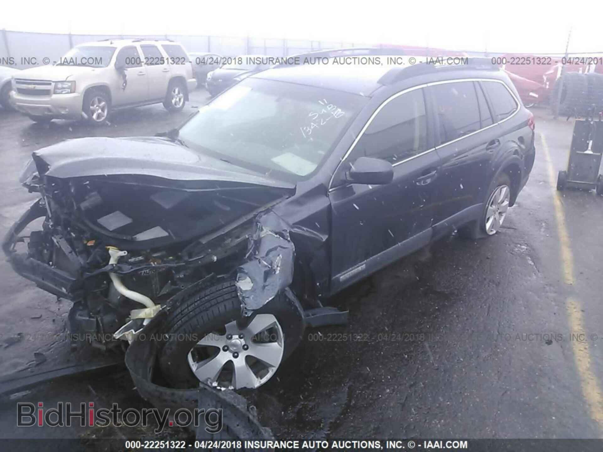 2011 Subaru Outback - VIN: 4S4BRBFC8B3336861 - Фото 2