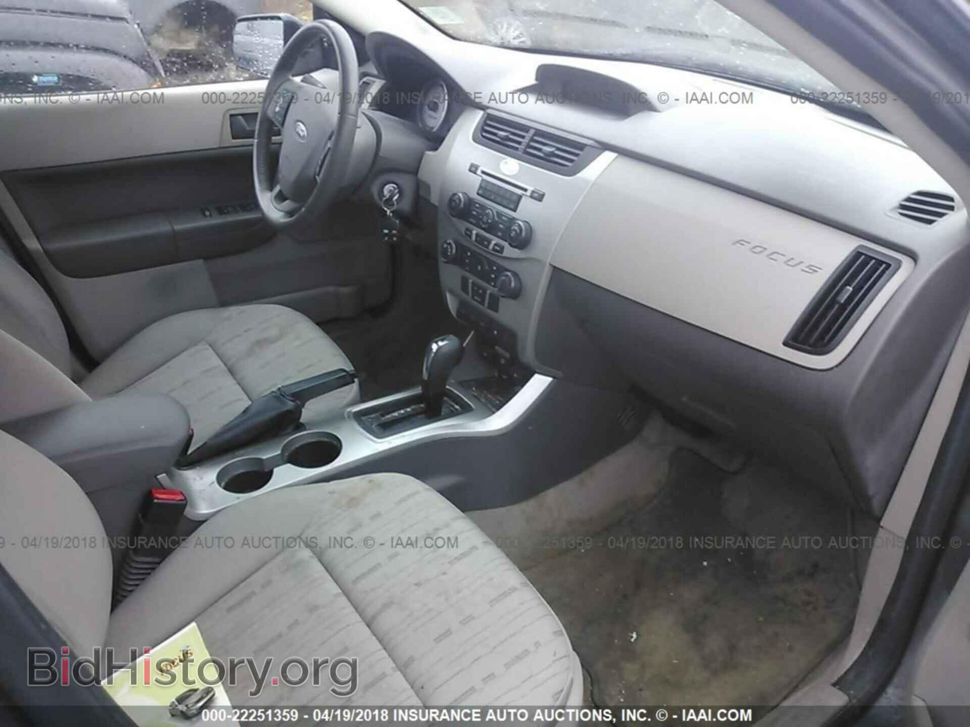 2011 Ford Focus - VIN: 1FAHP3FN6BW156892 - Фото 5