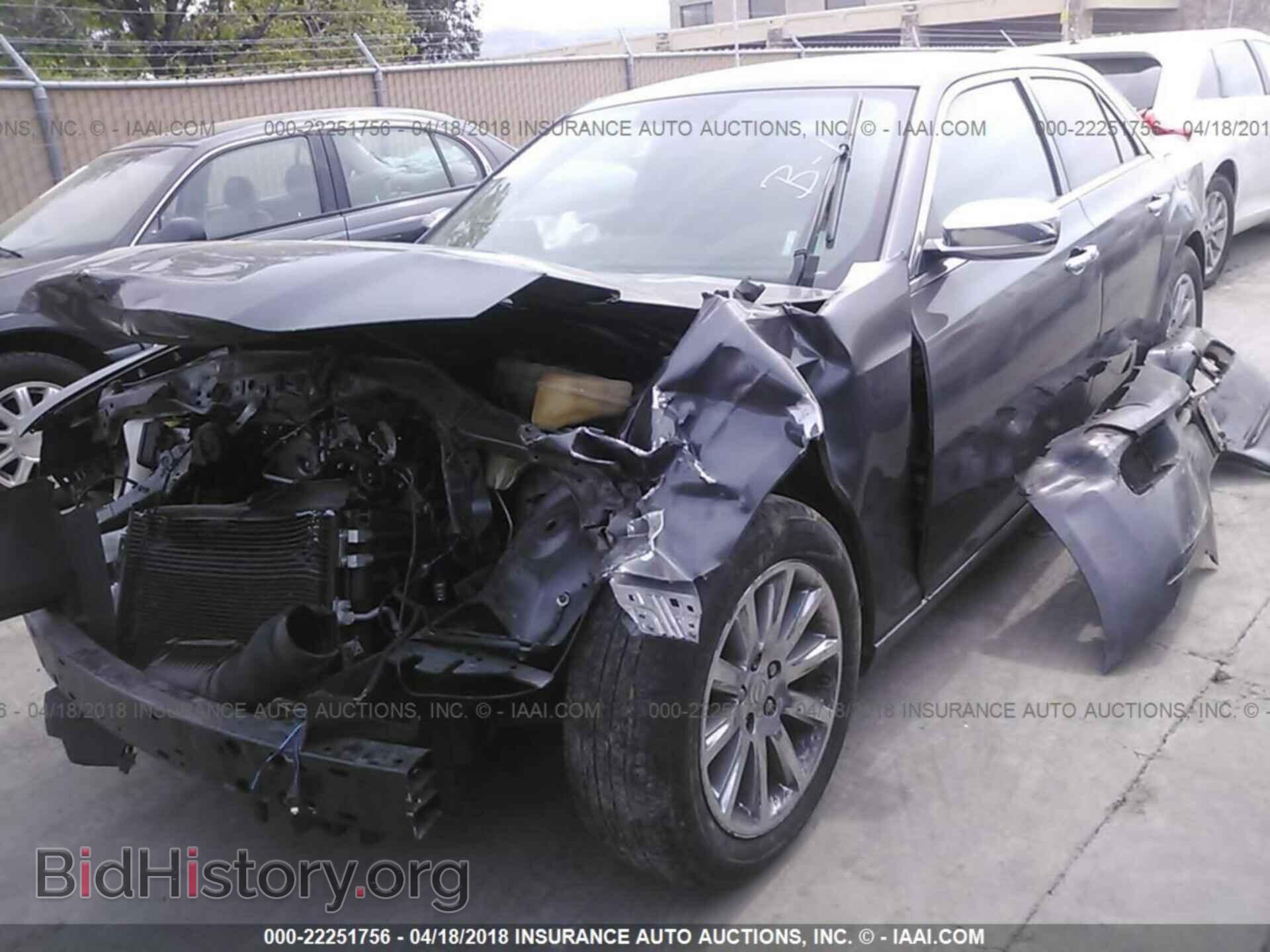 2013 Chrysler 300c - VIN: 2C3CCAEG0DH606601 - Фото 2