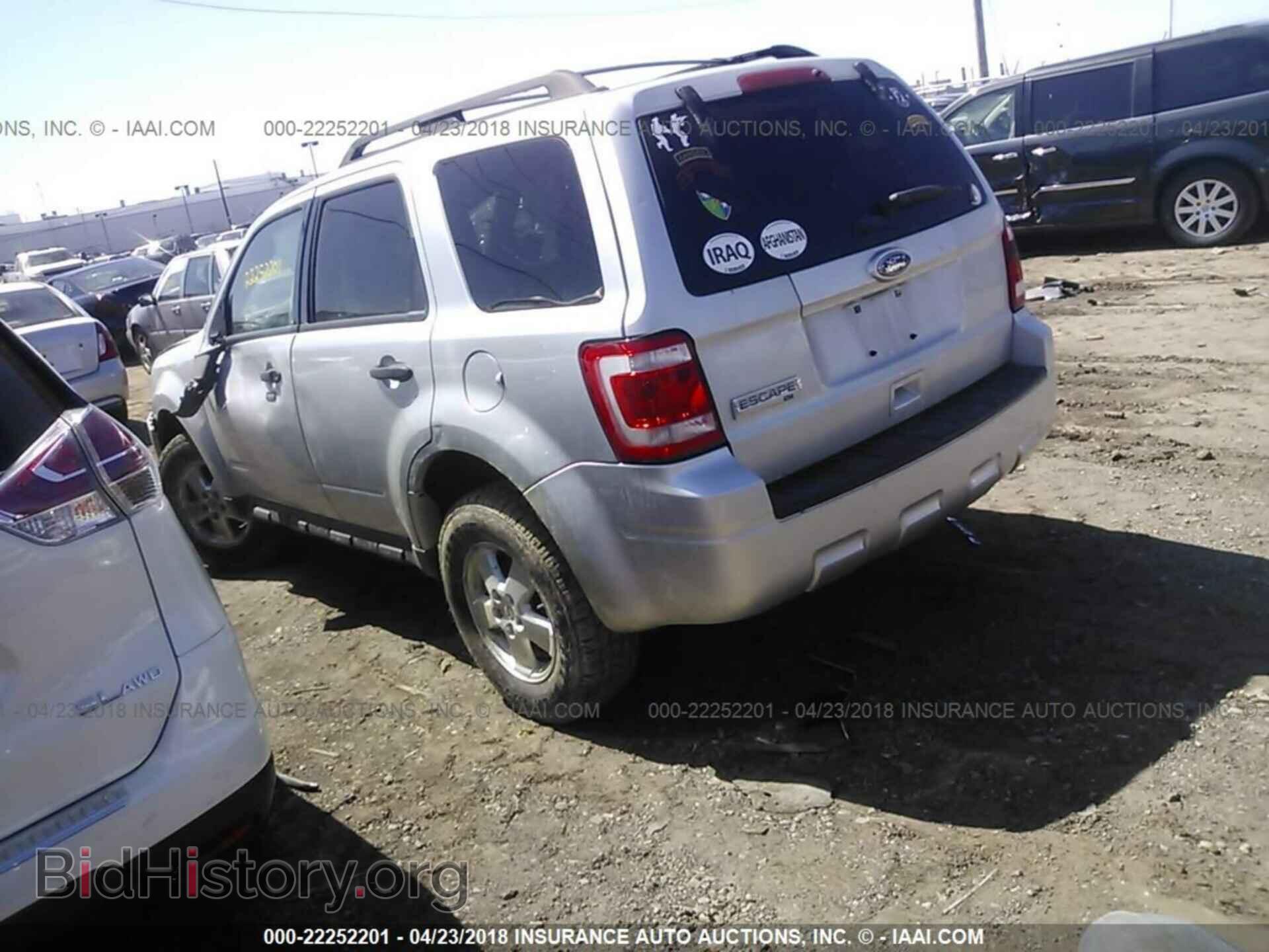 2012 Ford Escape - VIN: 1FMCU9D72CKA13446 - Photo 3