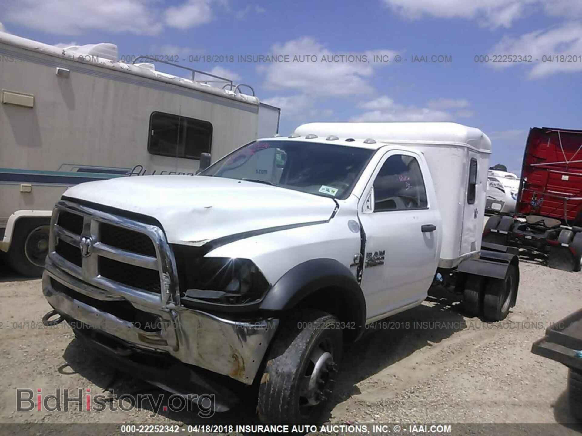 2014 Ram 4500 - VIN: 3C7WRKBL3EG286449 - Photo 2