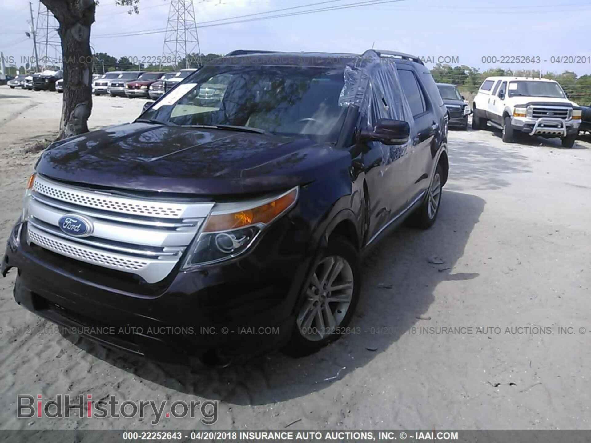 2011 Ford Explorer - VIN: 1FMHK7D89BGA34028 - Photo 2