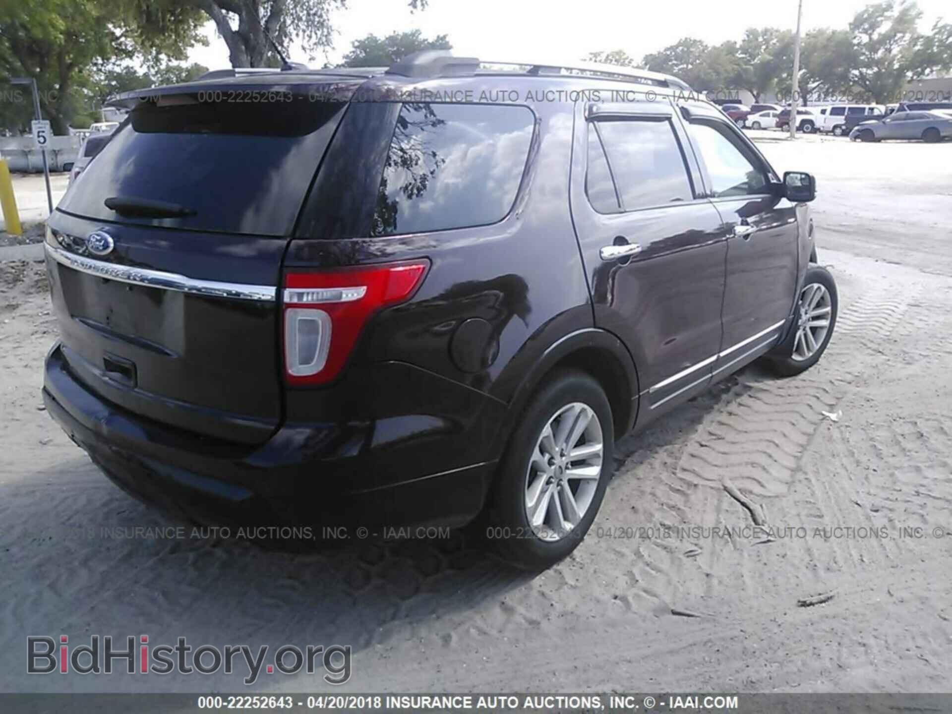 2011 Ford Explorer - VIN: 1FMHK7D89BGA34028 - Photo 4