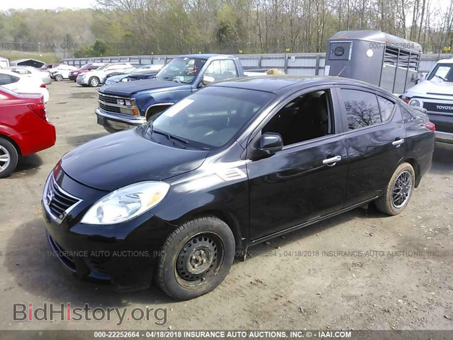 2013 Nissan Versa - VIN: 3N1CN7AP8DL842535 - Фото 2