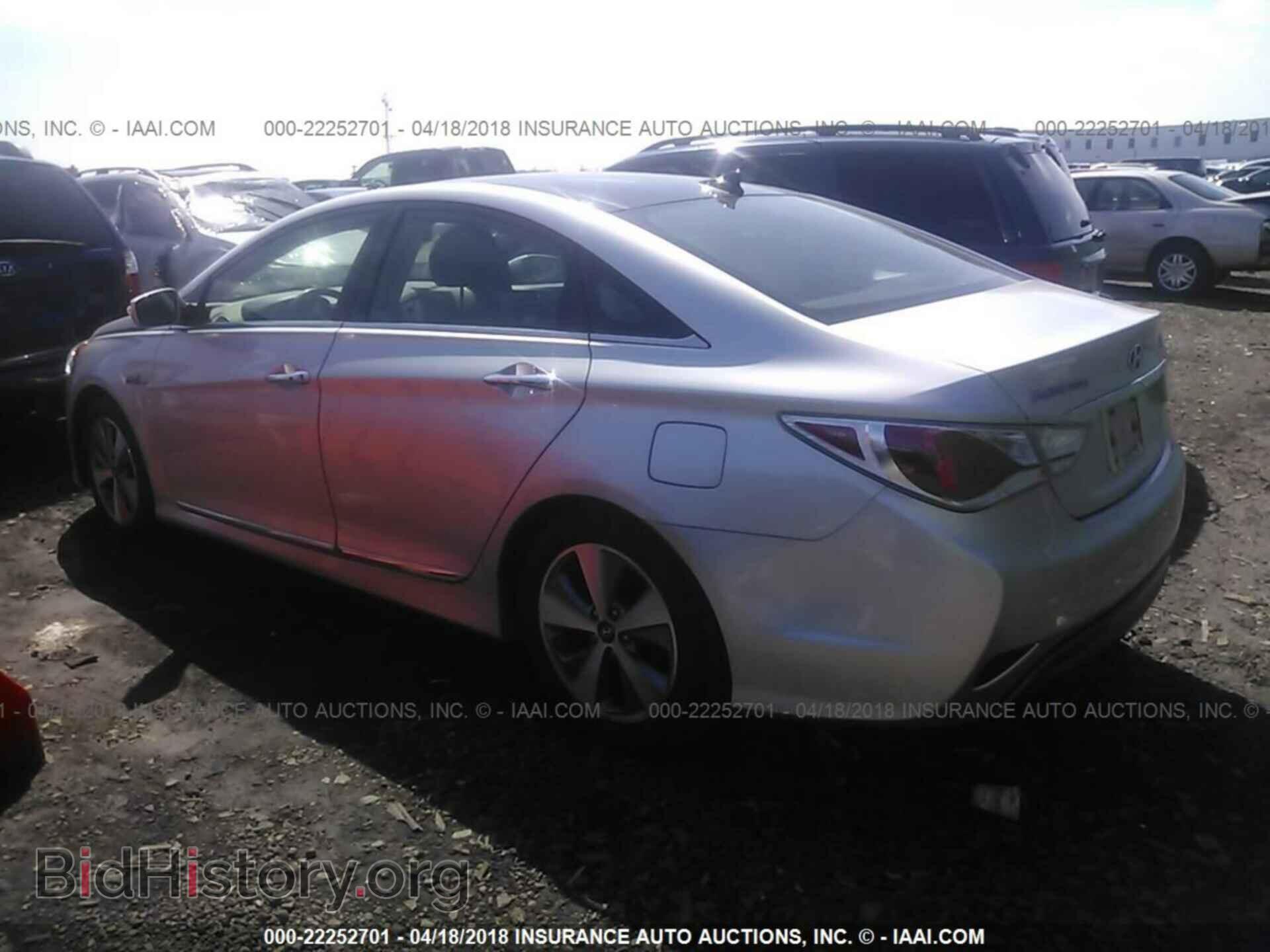 2012 Hyundai Sonata - VIN: KMHEC4A46CA024772 - Фото 3