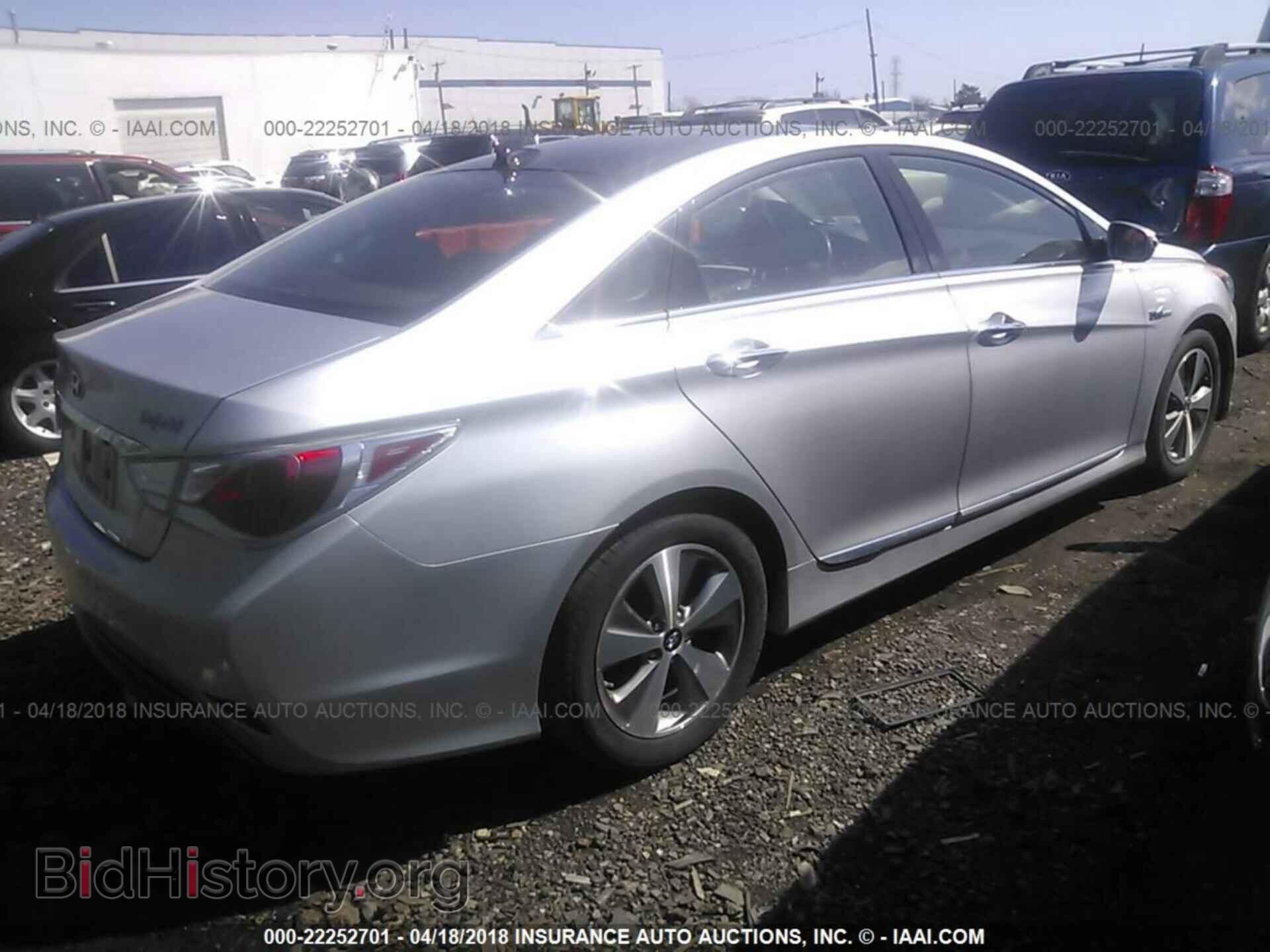 2012 Hyundai Sonata - VIN: KMHEC4A46CA024772 - Фото 4