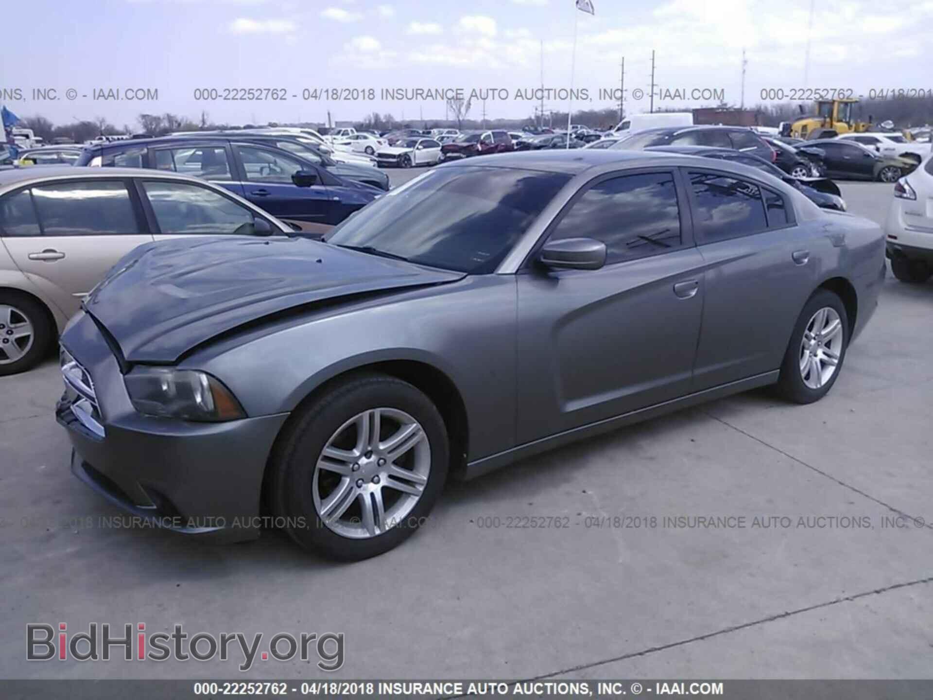 2011 Dodge Charger - VIN: 2B3CL3CG5BH525781 - Фото 2