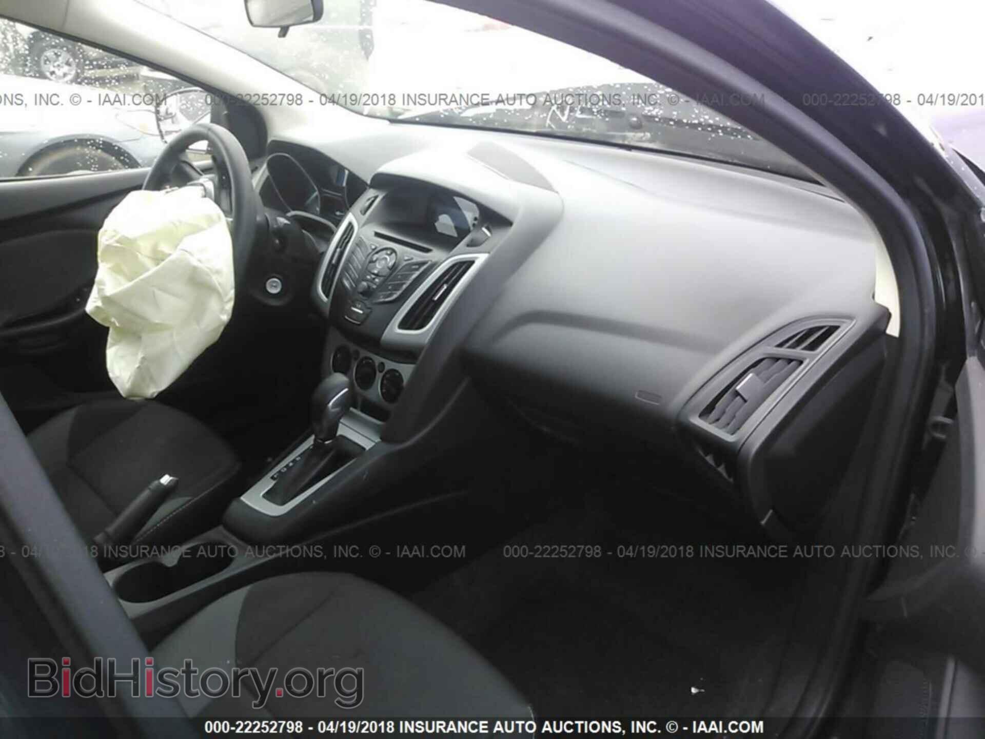 2012 Ford Focus - VIN: 1FAHP3F22CL164335 - Фото 5