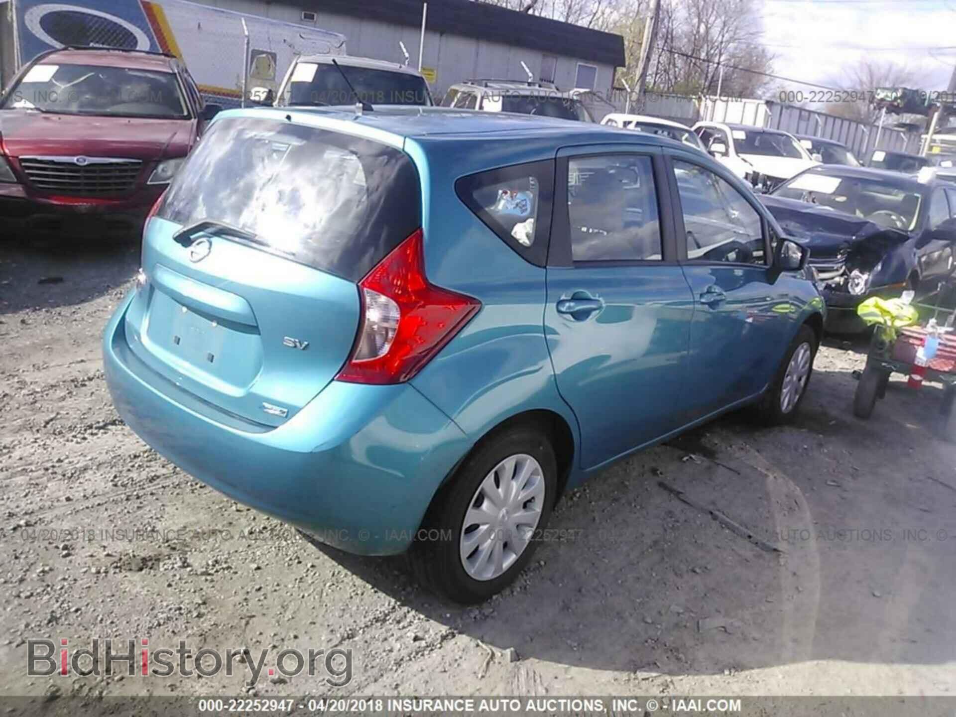 2015 Nissan Versa note - VIN: 3N1CE2CP8FL360733 - Photo 4