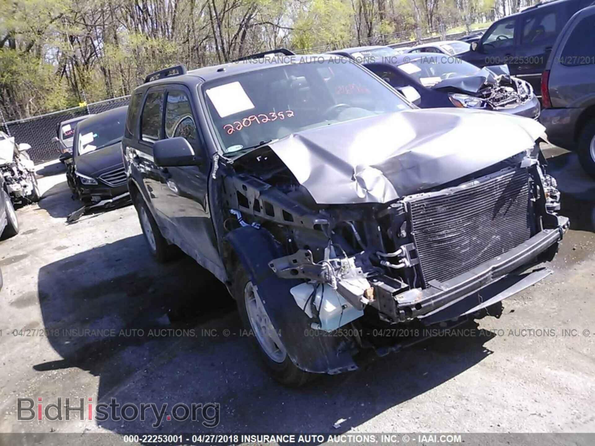 Photo 1FMCU0D73CKC18088 - Ford Escape 2012