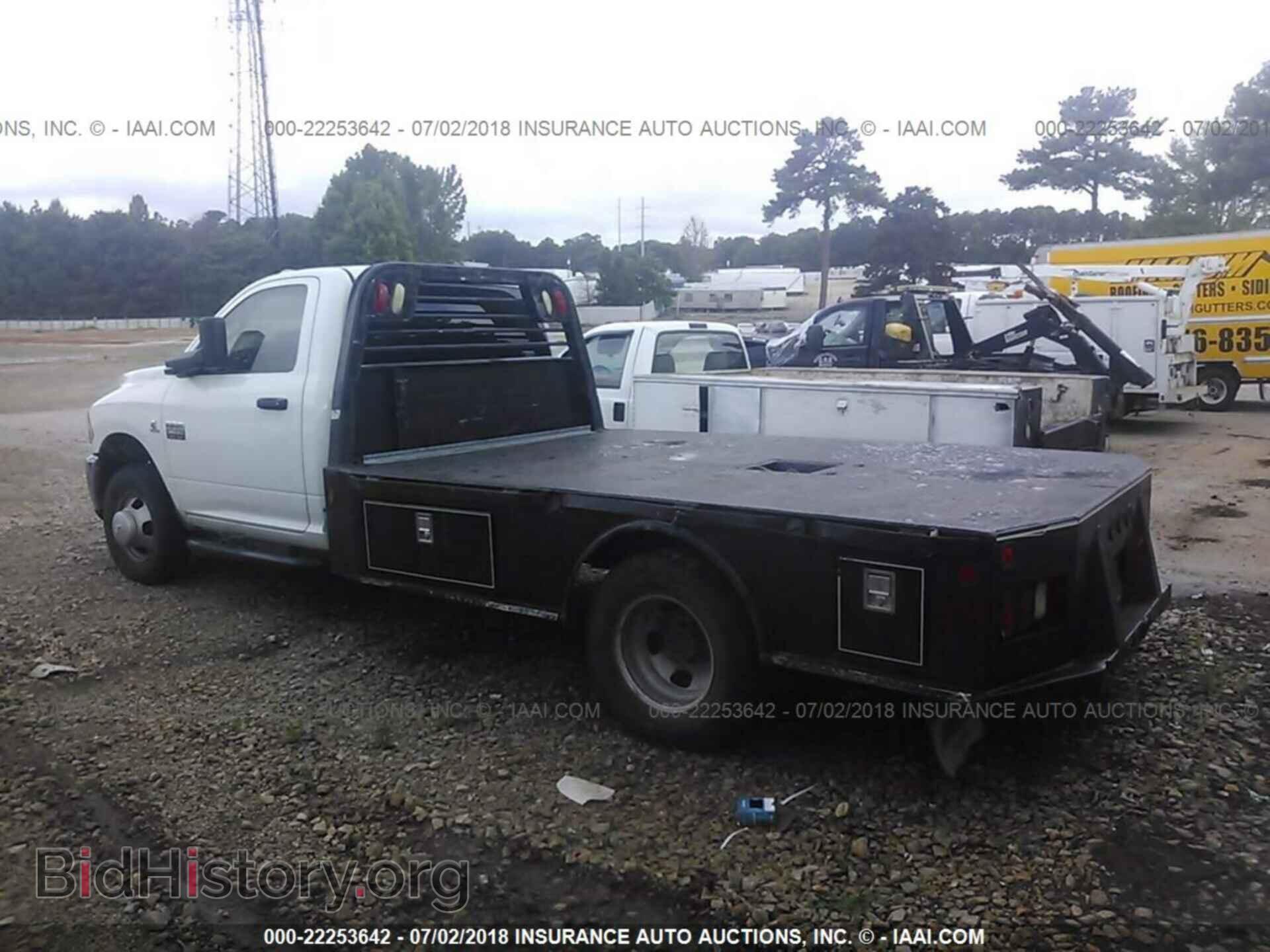 2012 Dodge Ram 3500 - VIN: 3C7WDTBL5CG102372 - Фото 3
