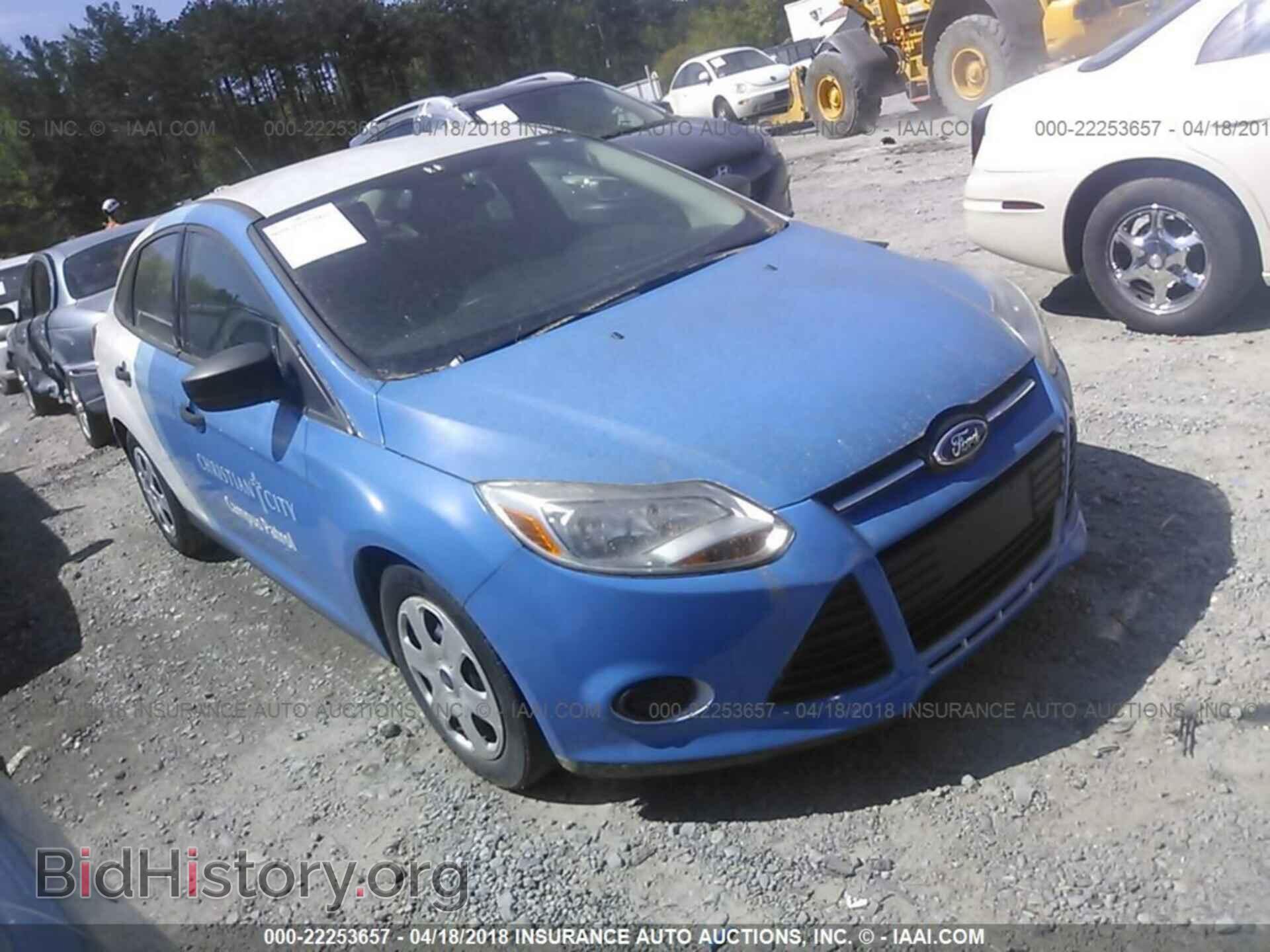 Фотография 1FAHP3E24CL415292 - Ford Focus 2012