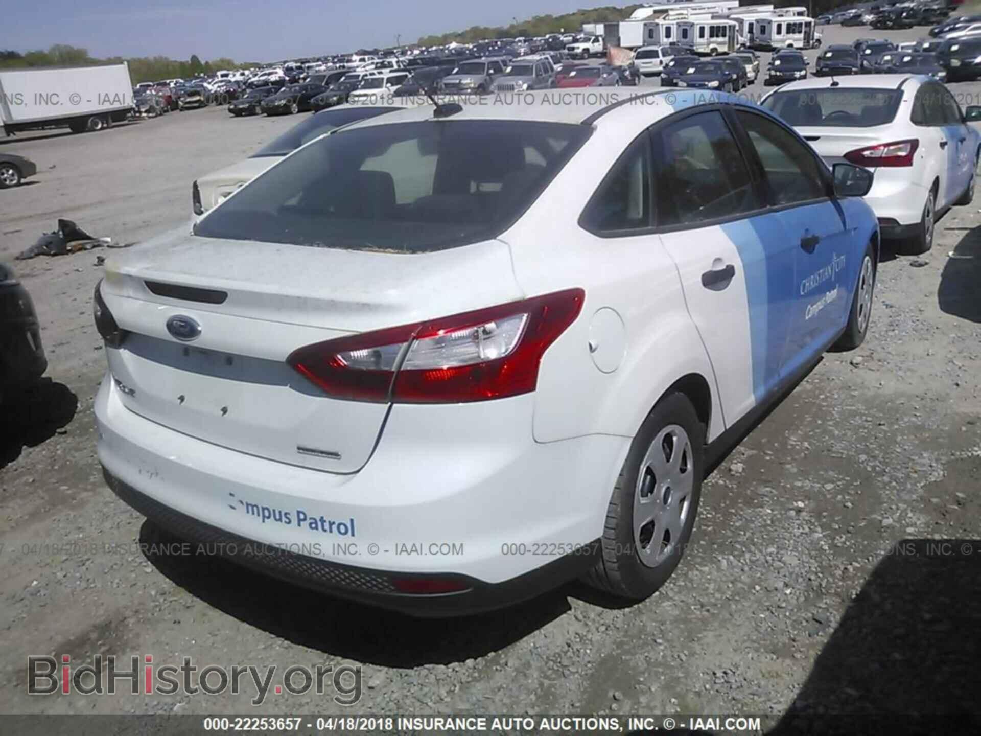 2012 Ford Focus - VIN: 1FAHP3E24CL415292 - Photo 4