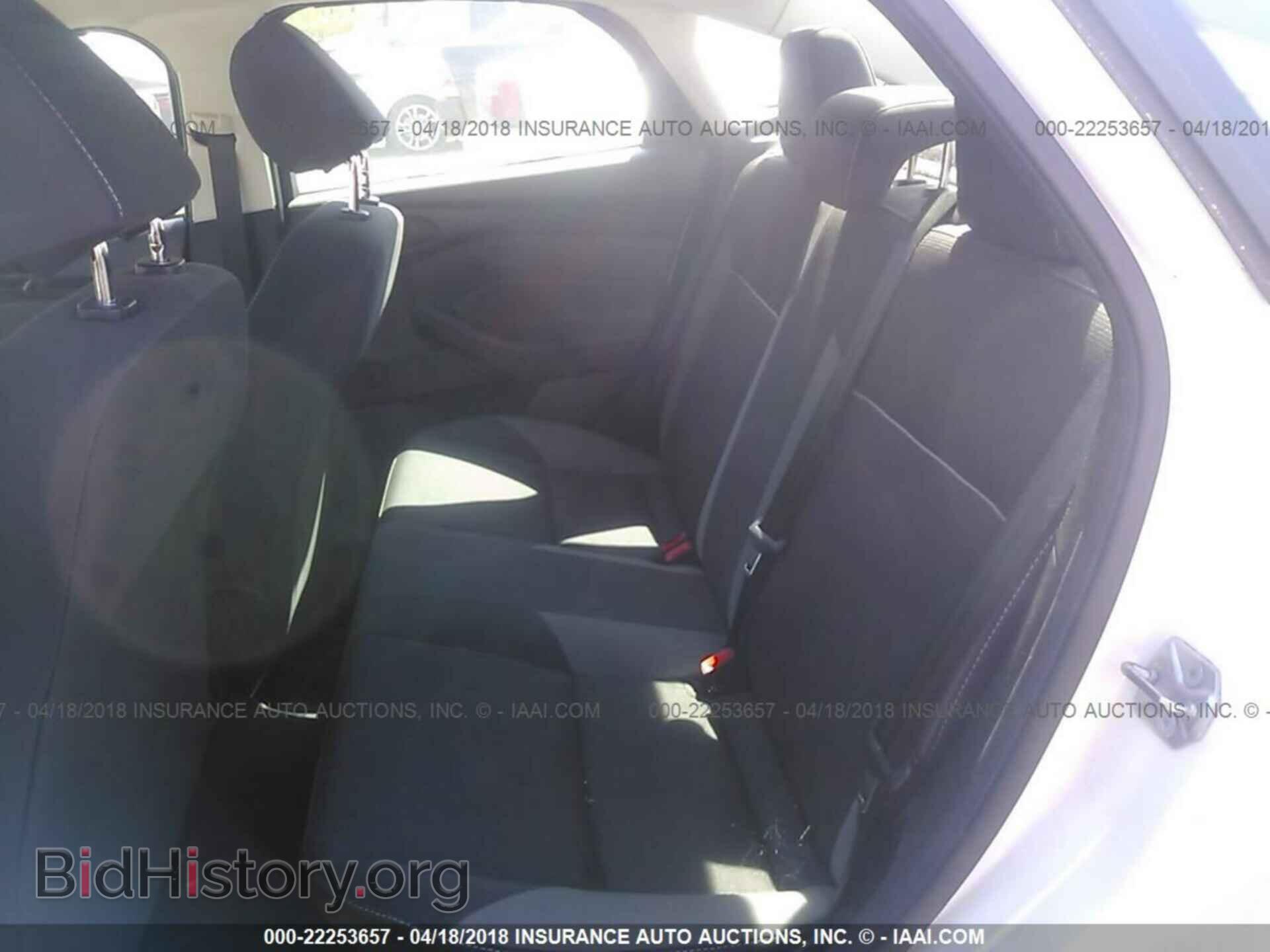 2012 Ford Focus - VIN: 1FAHP3E24CL415292 - Photo 8
