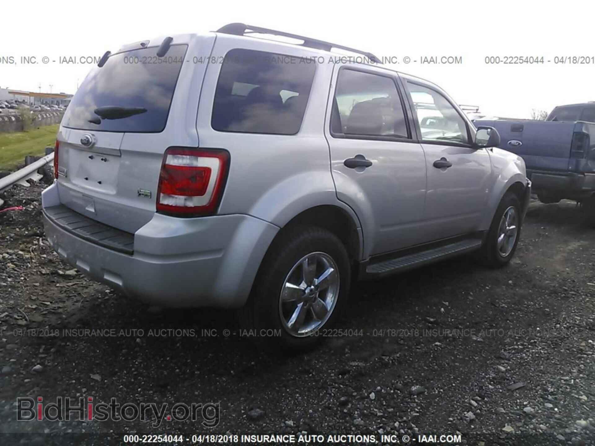 2011 Ford Escape - VIN: 1FMCU9DG4BKC59106 - Фото 4