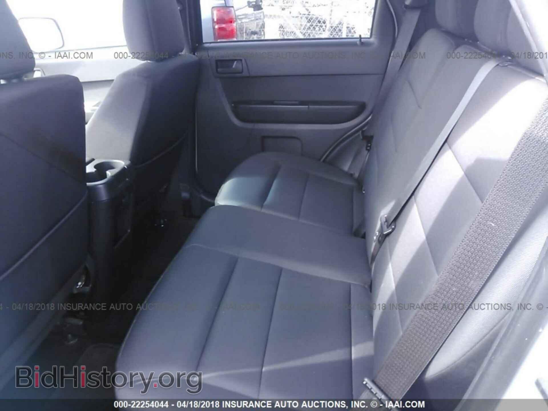 2011 Ford Escape - VIN: 1FMCU9DG4BKC59106 - Фото 8