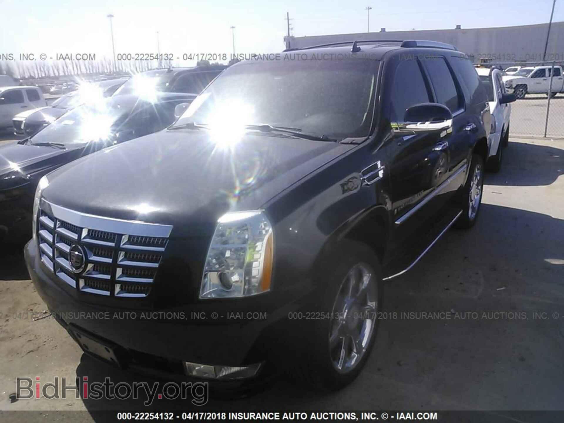2013 Cadillac Escalade - VIN: 1GYS3BEF0DR100541 - Фото 2