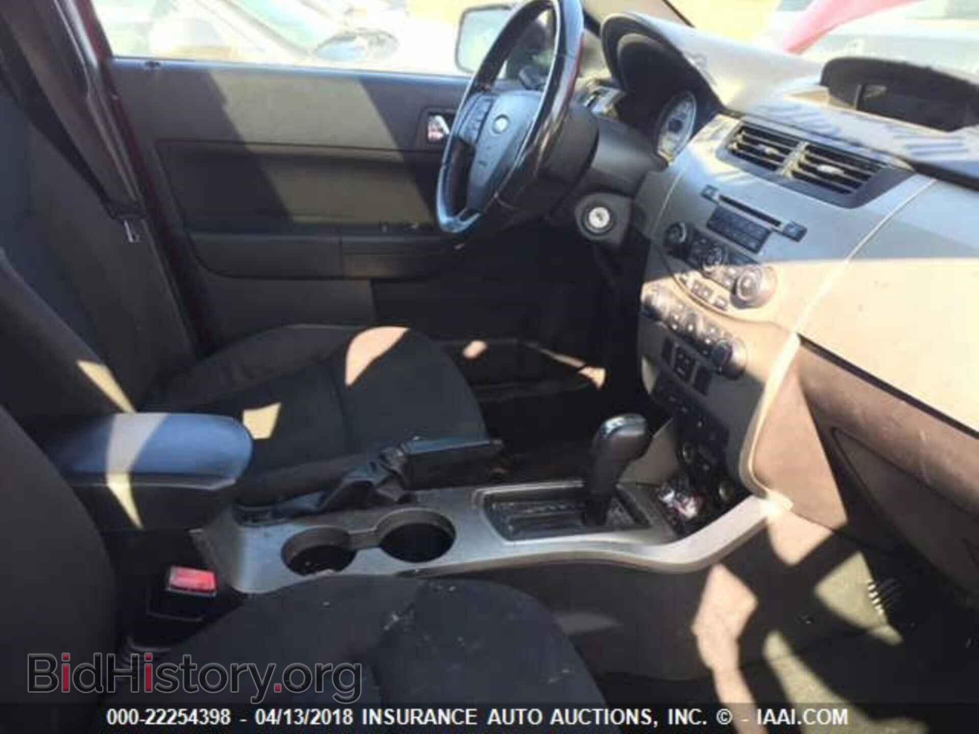 2011 Ford Focus - VIN: 1FAHP3GNXBW135932 - Фото 5
