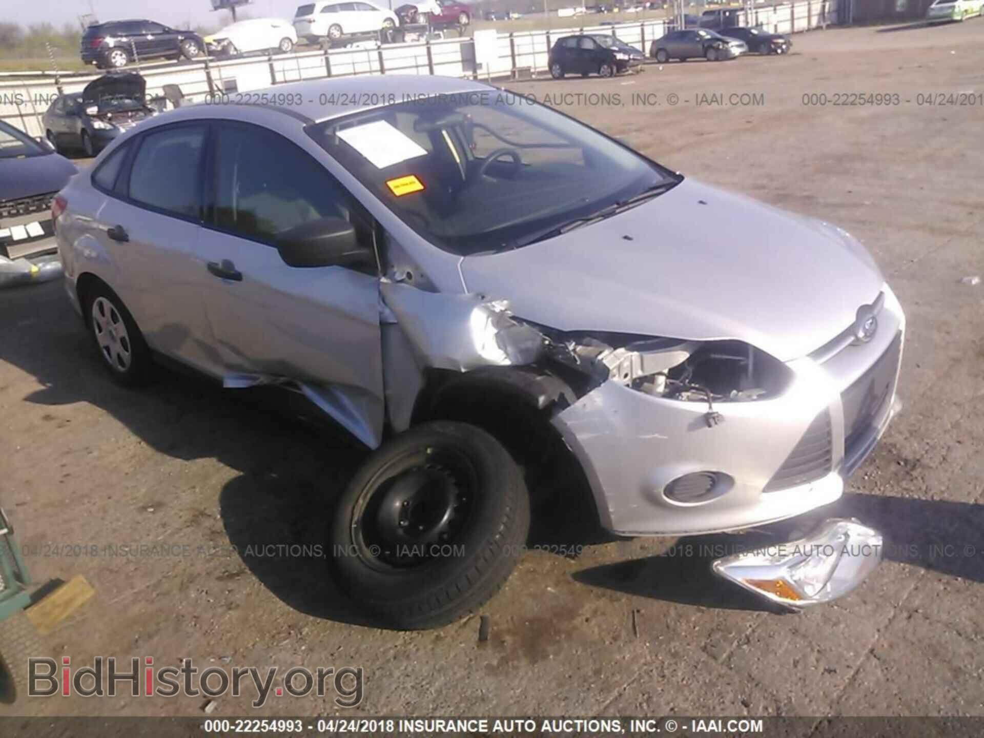 Photo 1FAHP3E20CL129617 - Ford Focus 2012
