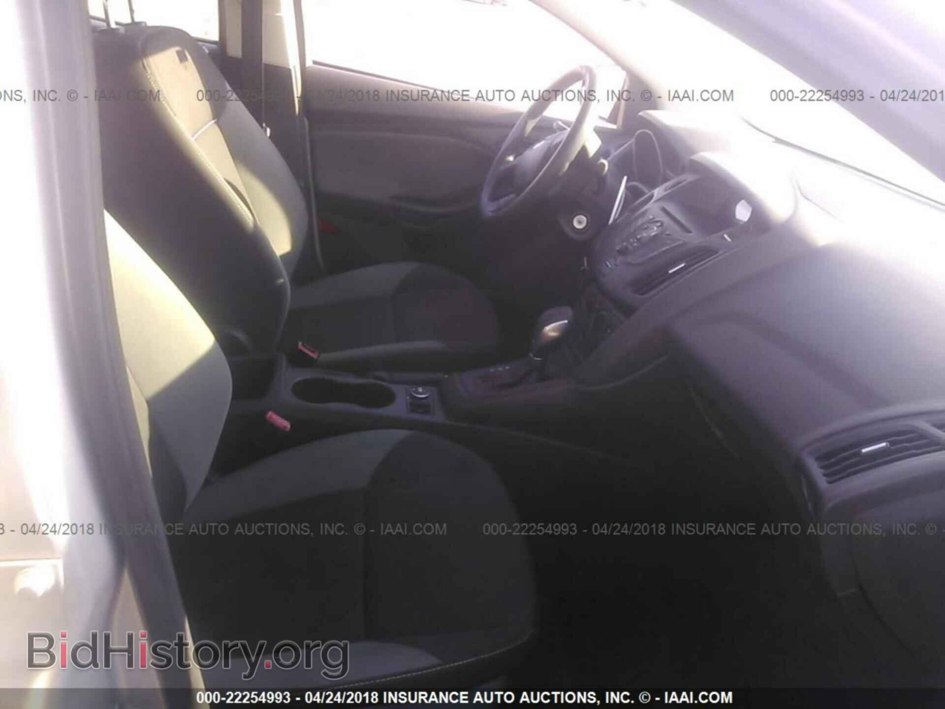 2012 Ford Focus - VIN: 1FAHP3E20CL129617 - Photo 5