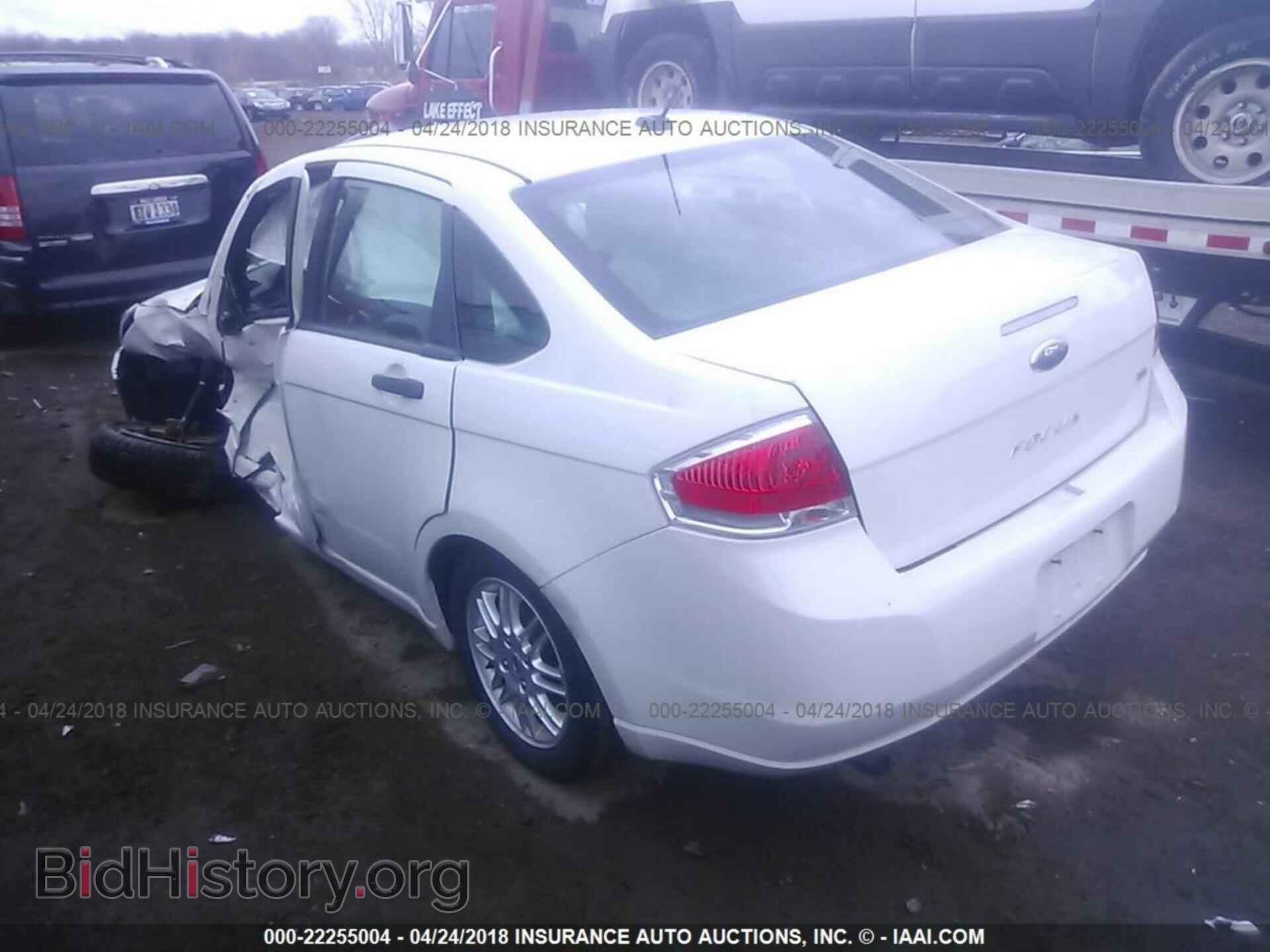 2011 Ford Focus - VIN: 1FAHP3FN9BW144512 - Фото 3
