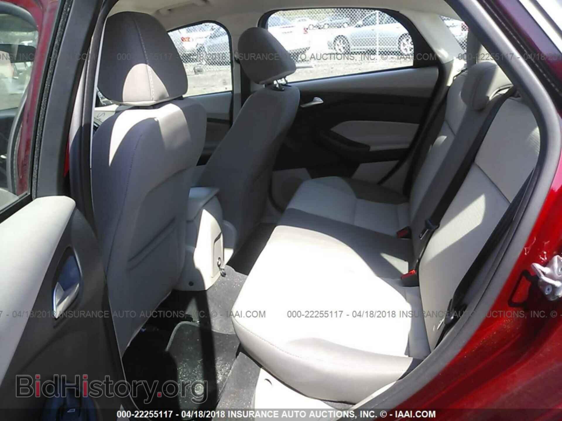 2014 Ford Focus - VIN: 1FADP3F23EL369230 - Photo 8