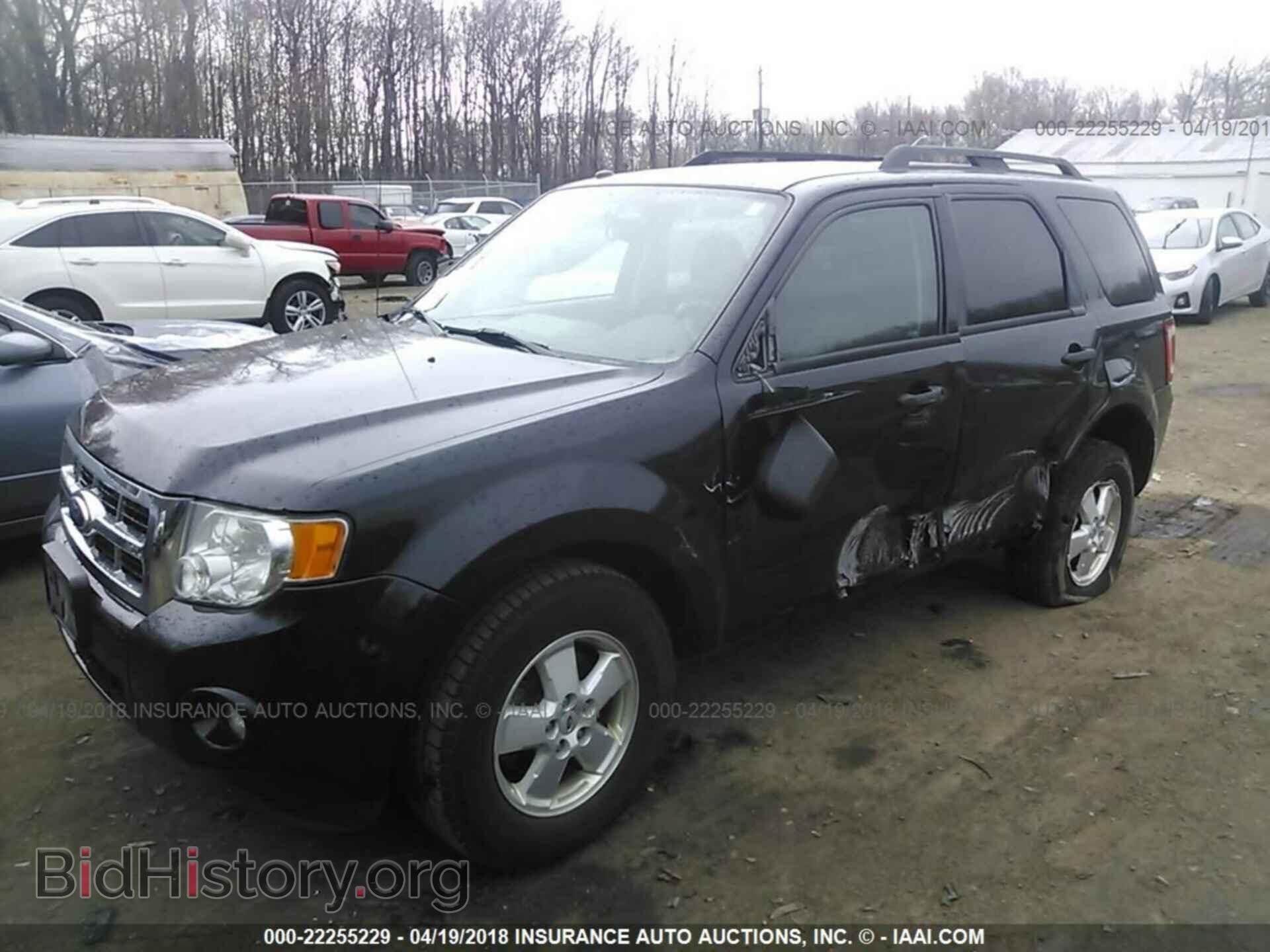 2012 Ford Escape - VIN: 1FMCU0D73CKB49886 - Фото 2