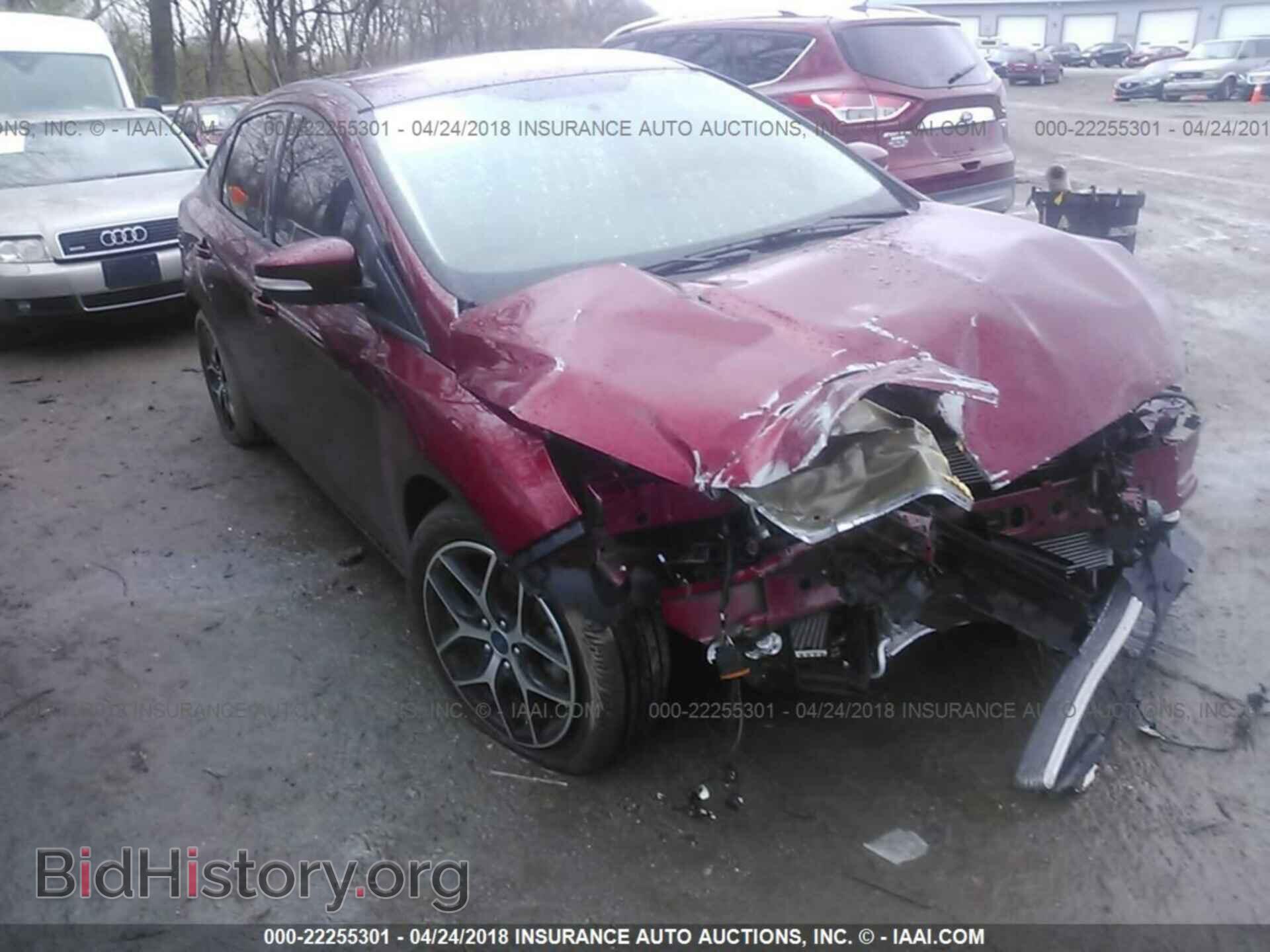 2017 Ford Focus - VIN: 1FADP3FEXHL283427 - Photo 6