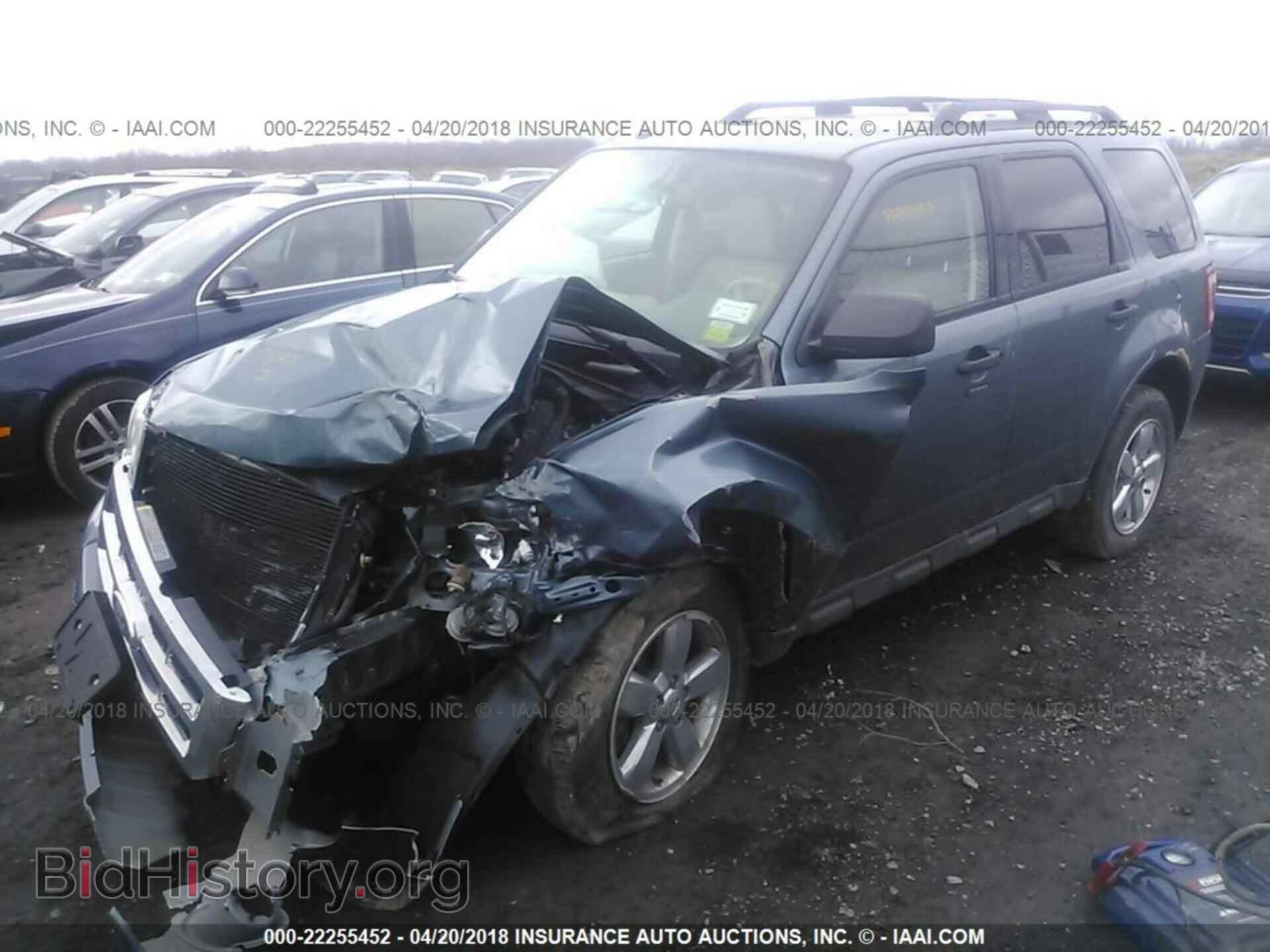 2012 Ford Escape - VIN: 1FMCU9DG6CKB15638 - Photo 2