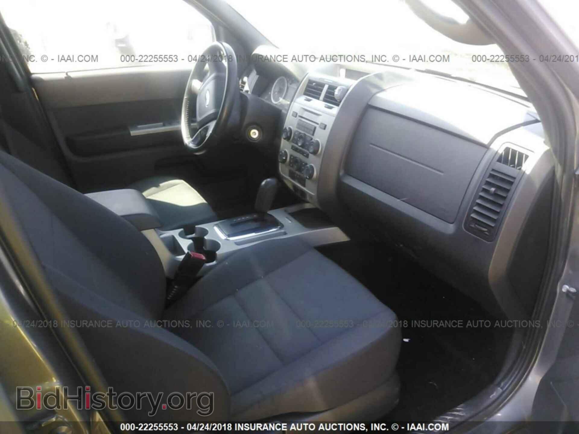 2011 Ford Escape - VIN: 1FMCU0D78BKC62456 - Фото 5