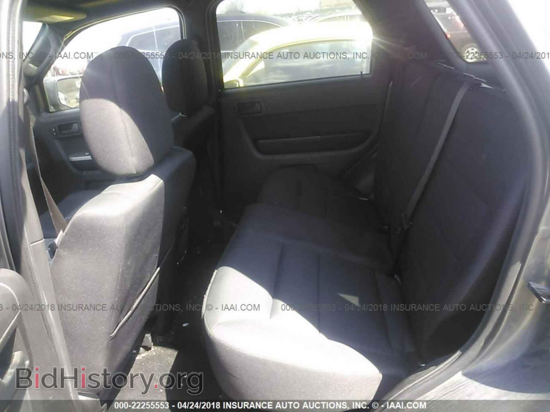 2011 Ford Escape - VIN: 1FMCU0D78BKC62456 - Фото 8