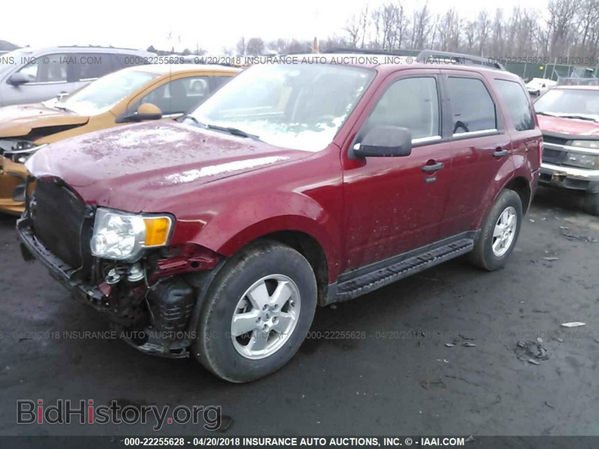 2012 Ford Escape - VIN: 1FMCU0D70CKA97875 - Photo 2