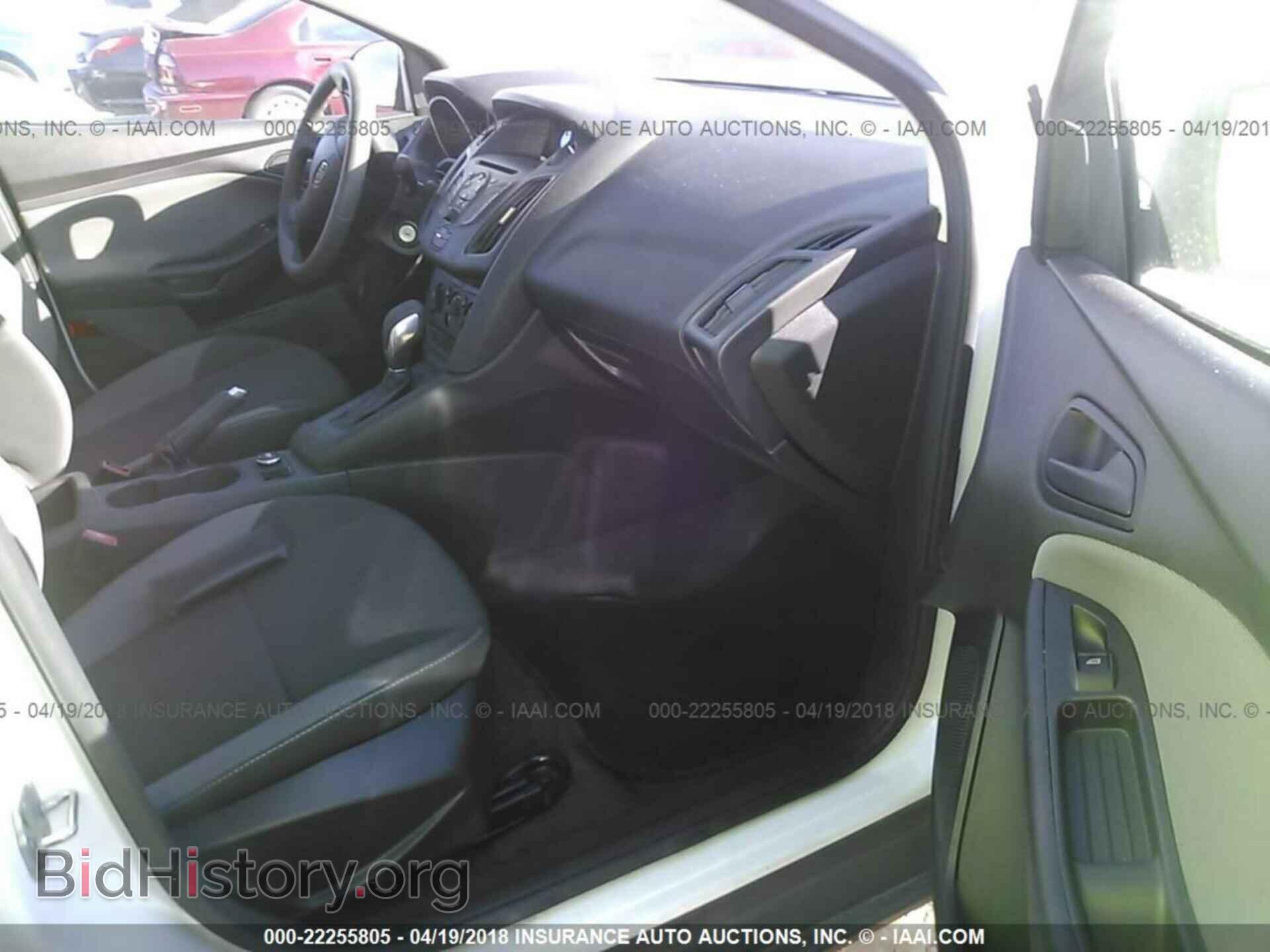 2012 Ford Focus - VIN: 1FAHP3E25CL433302 - Photo 5