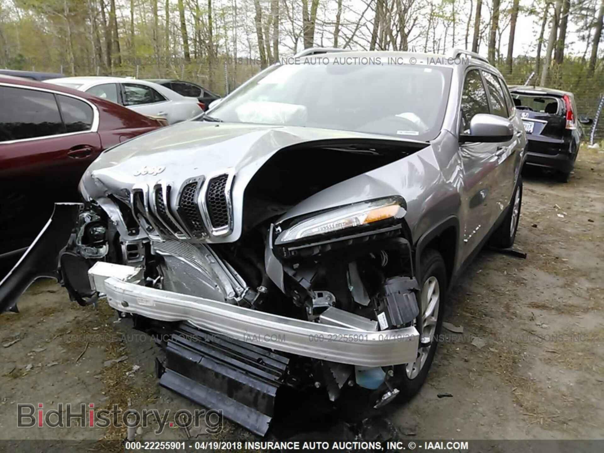 2017 Jeep Cherokee - VIN: 1C4PJMCB9HD213971 - Photo 2