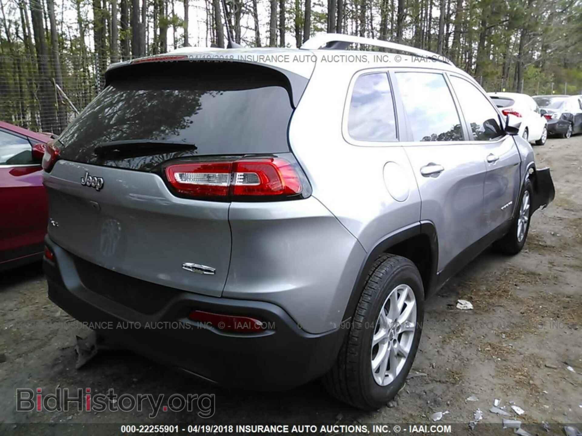 2017 Jeep Cherokee - VIN: 1C4PJMCB9HD213971 - Photo 4