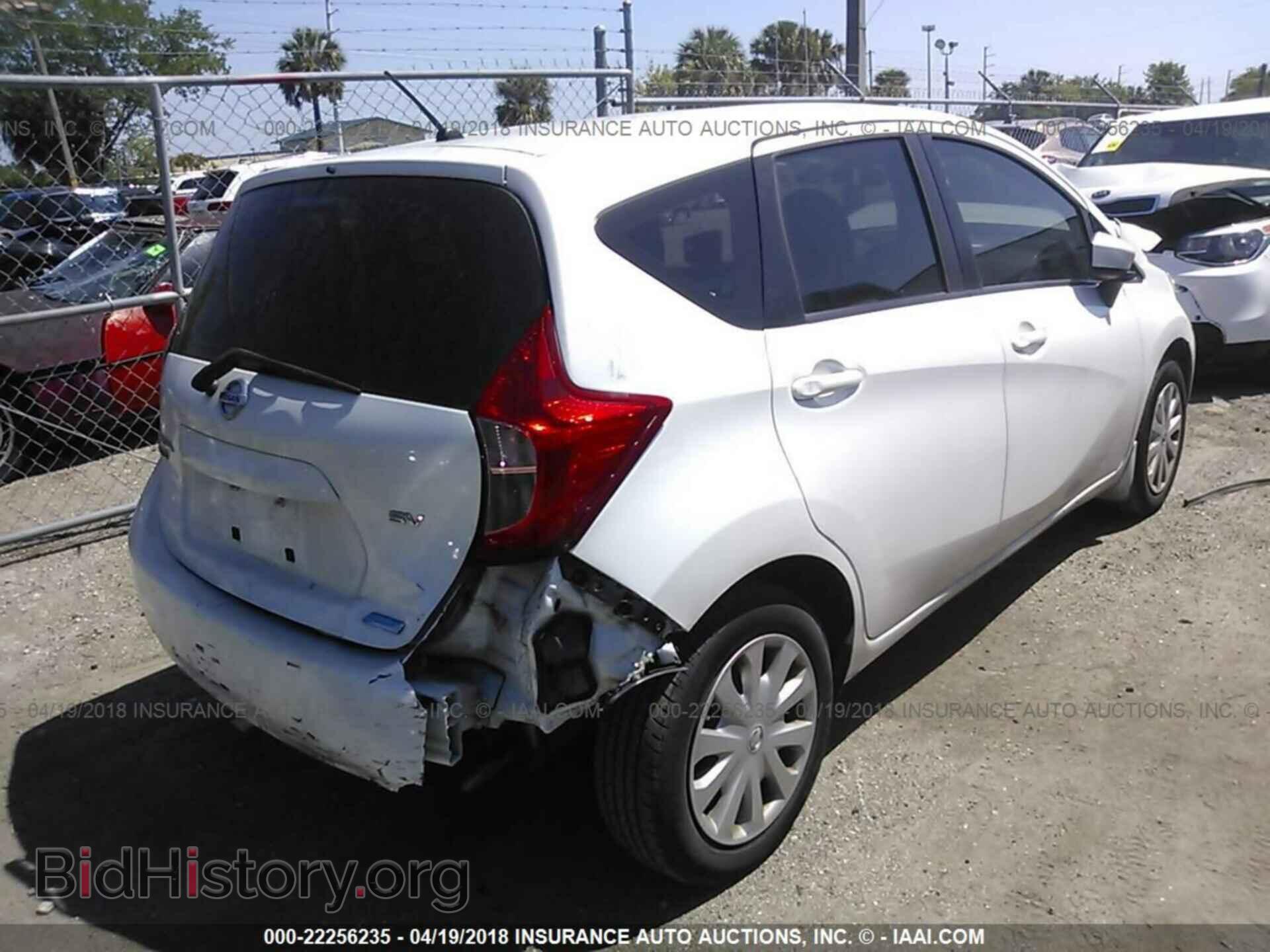 2015 Nissan Versa note - VIN: 3N1CE2CP7FL449337 - Photo 4