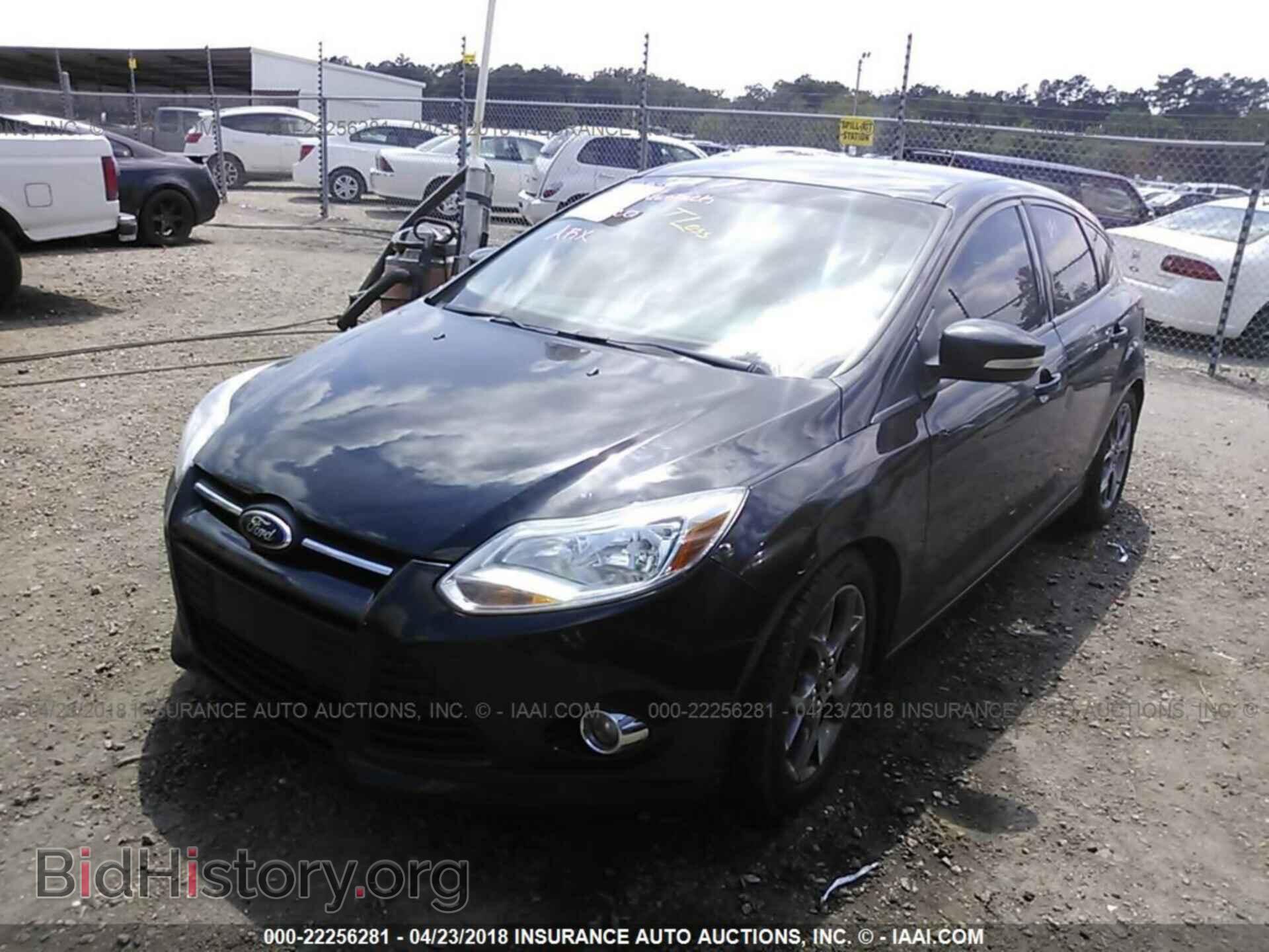 2014 Ford Focus - VIN: 1FADP3K22EL258187 - Photo 2