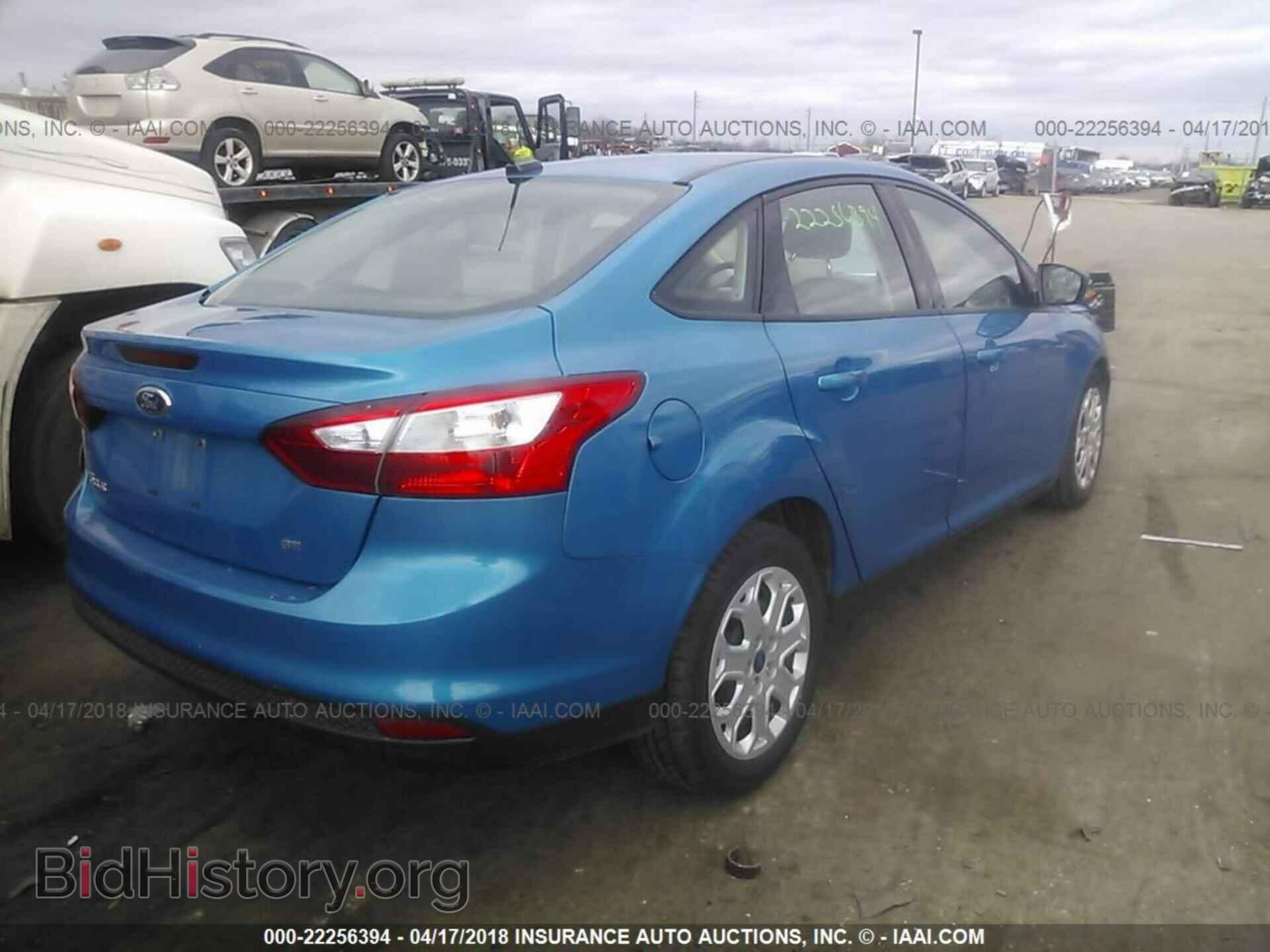 2012 Ford Focus - VIN: 1FAHP3F20CL242773 - Photo 4