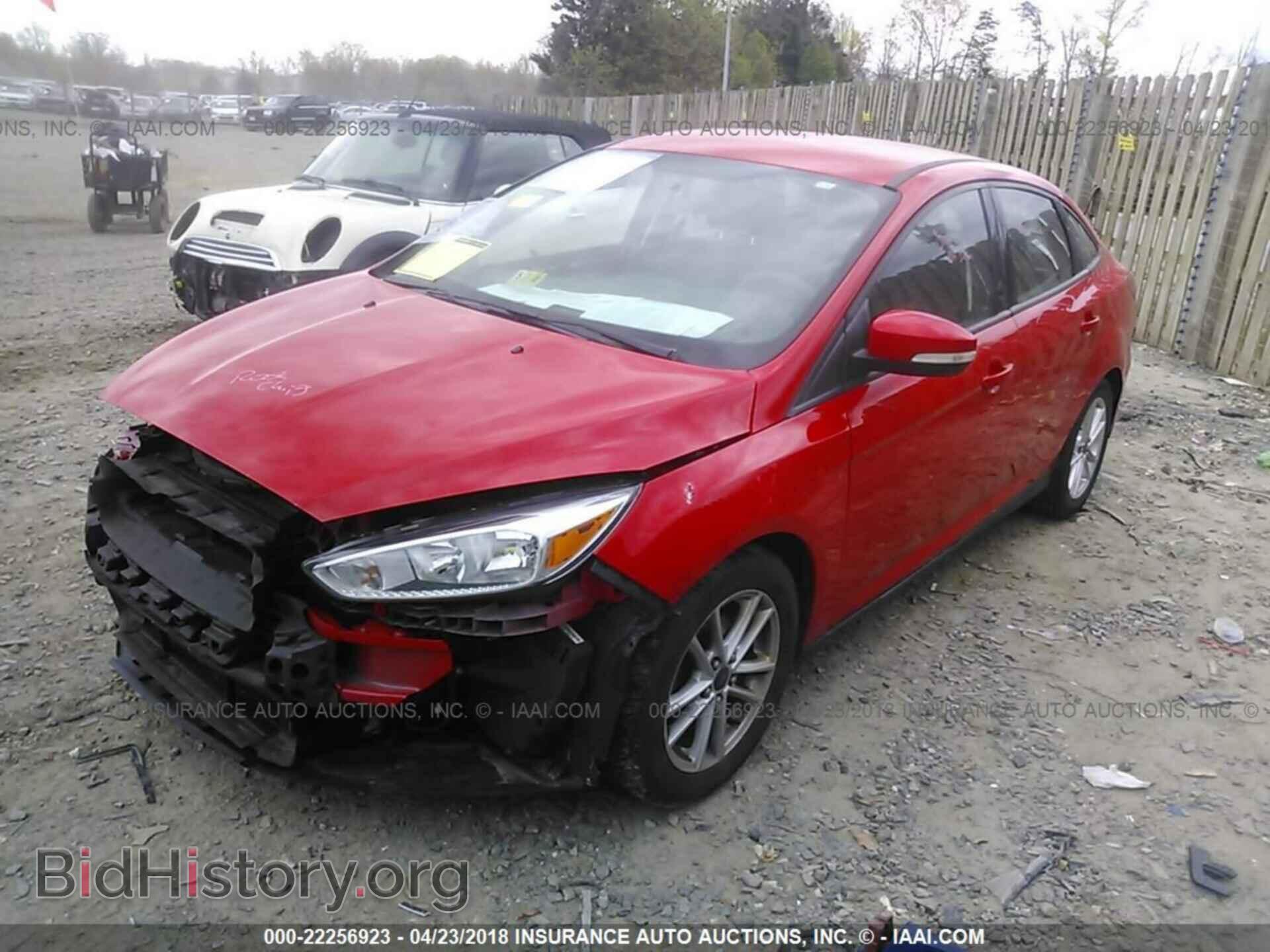 2015 Ford Focus - VIN: 1FADP3F22FL209406 - Photo 2
