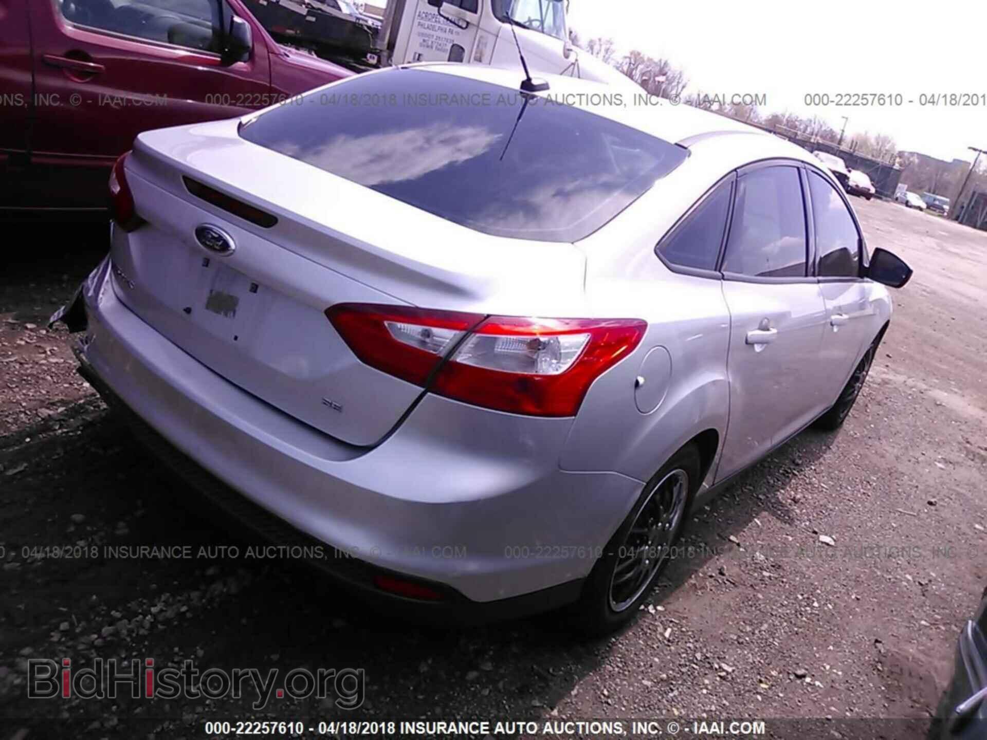 2012 Ford Focus - VIN: 1FAHP3F25CL201989 - Photo 4