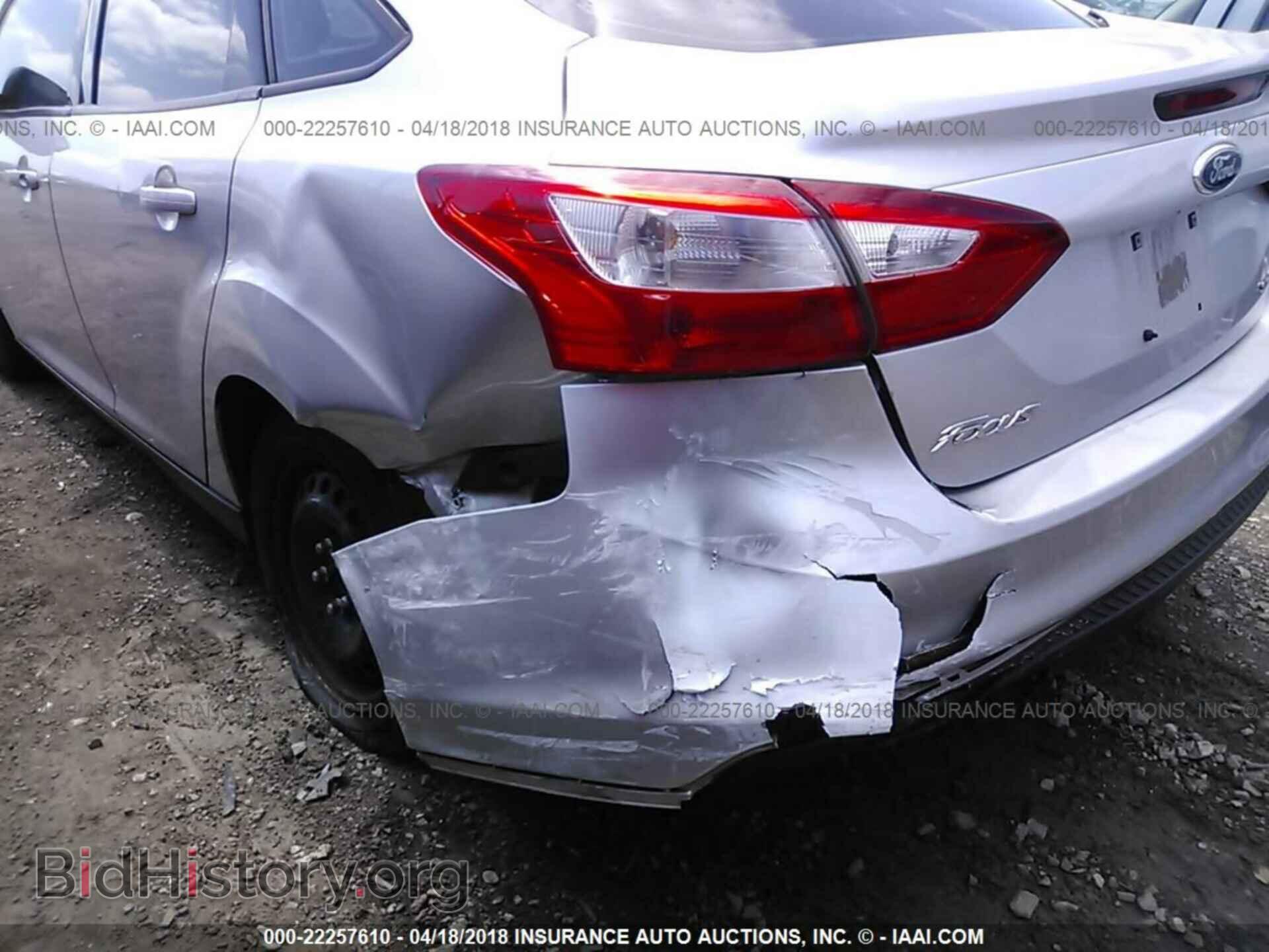 2012 Ford Focus - VIN: 1FAHP3F25CL201989 - Photo 6