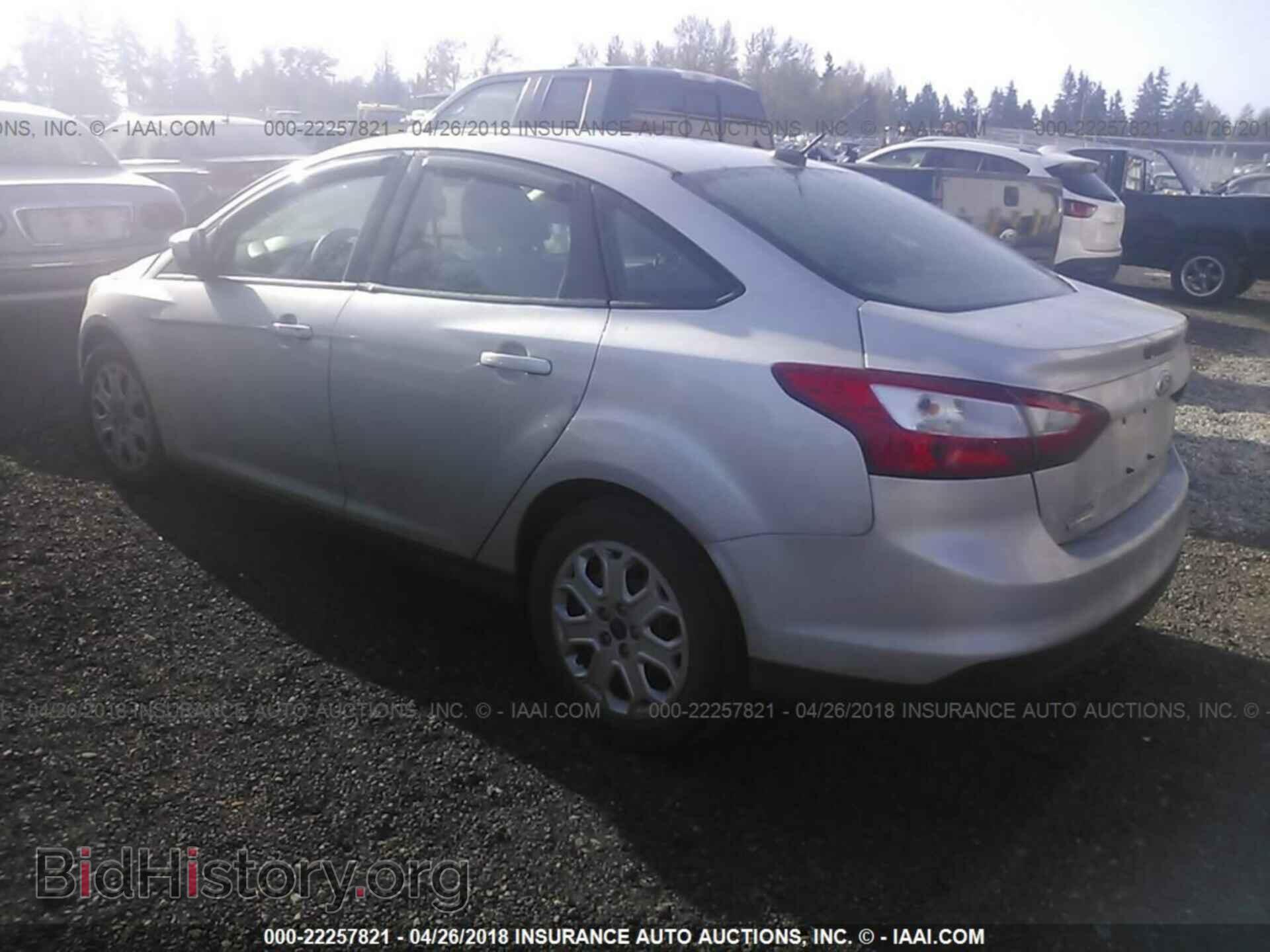 2012 Ford Focus - VIN: 1FAHP3F26CL422145 - Фото 3