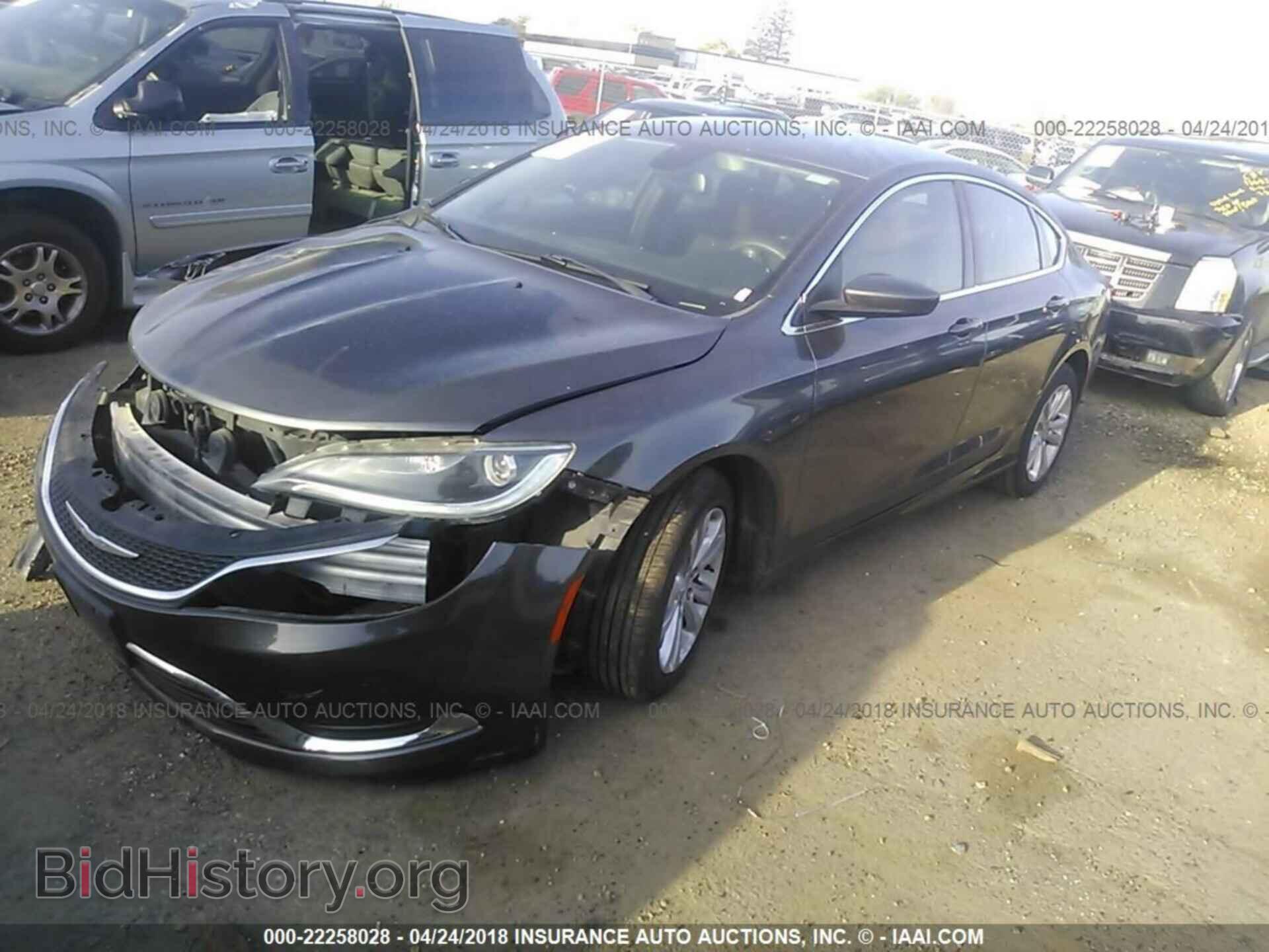 2015 Chrysler 200 - VIN: 1C3CCCAB9FN703876 - Photo 2