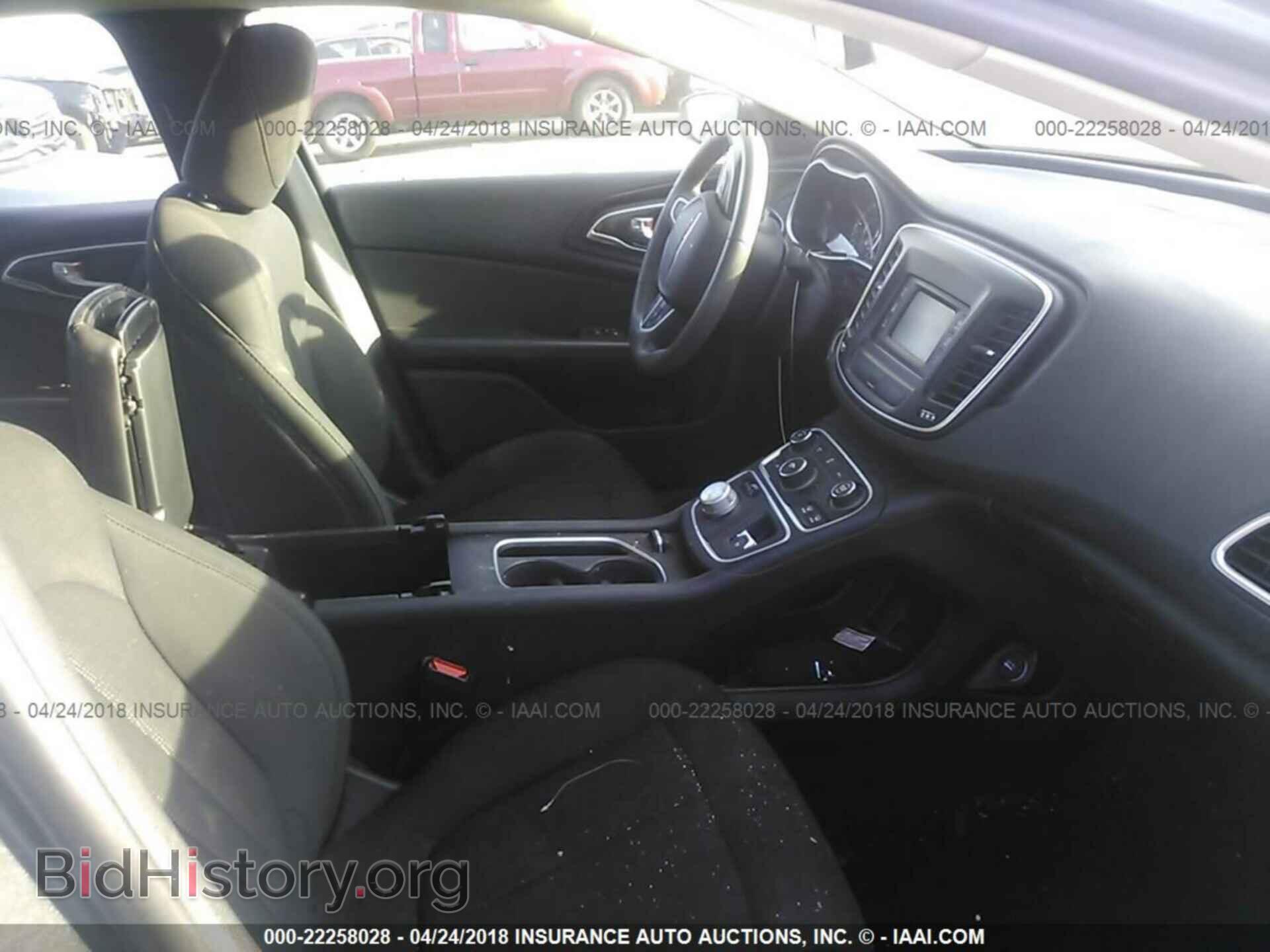 2015 Chrysler 200 - VIN: 1C3CCCAB9FN703876 - Photo 5