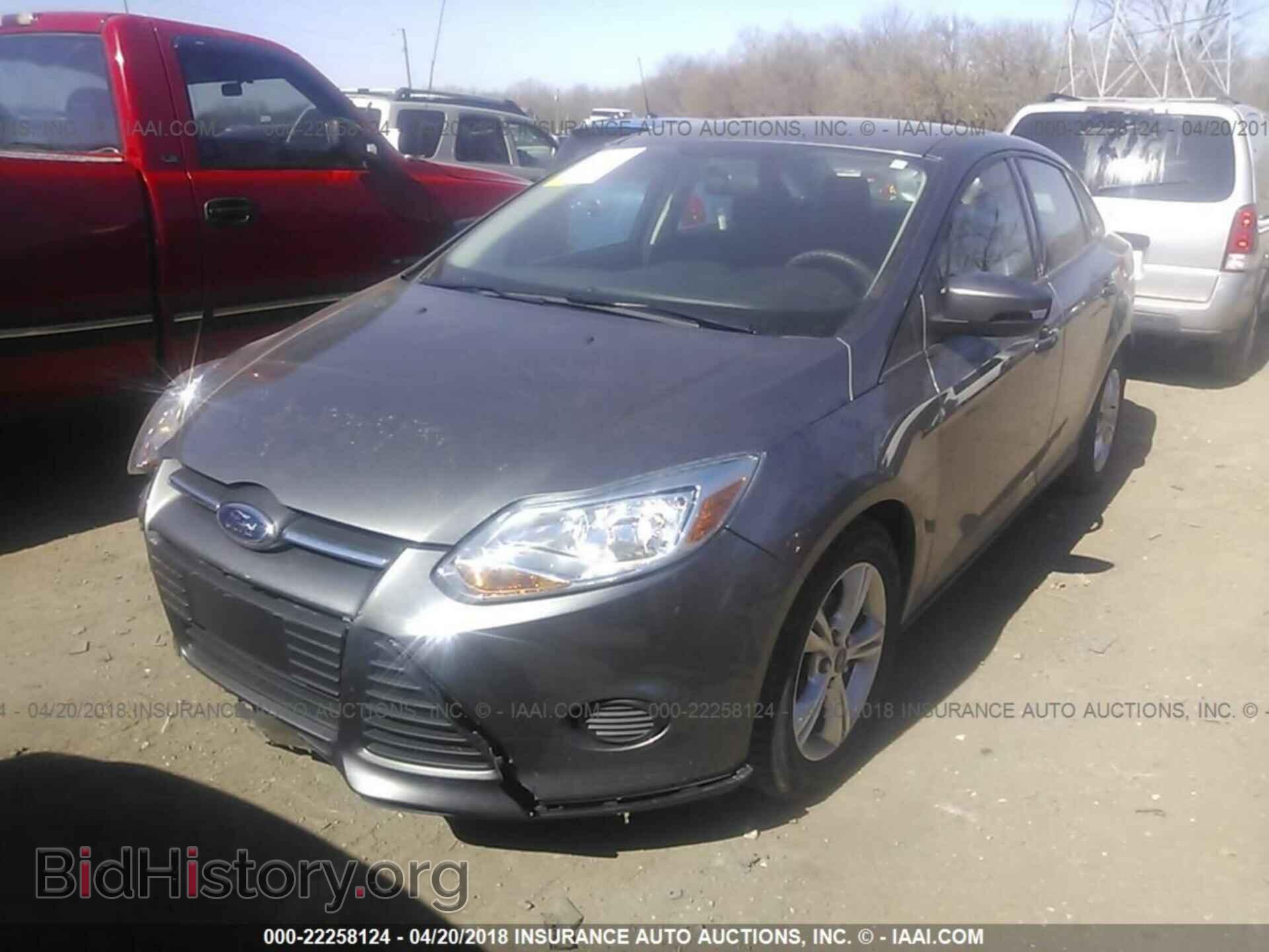 2013 Ford Focus - VIN: 1FADP3F25DL338298 - Фото 2