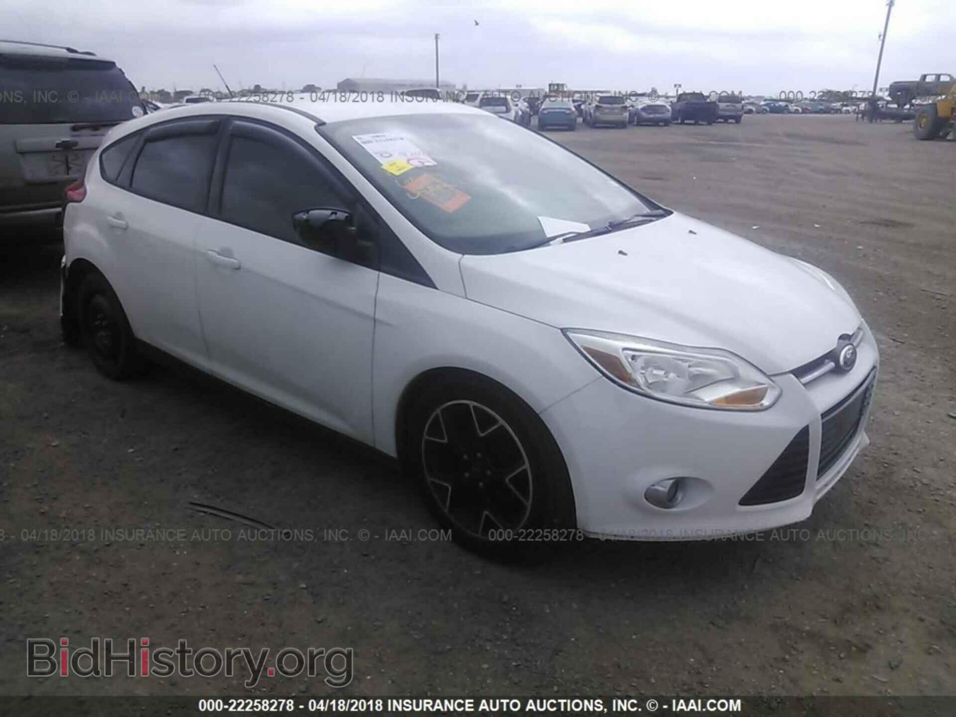 Photo 1FAHP3K28CL361905 - Ford Focus 2012