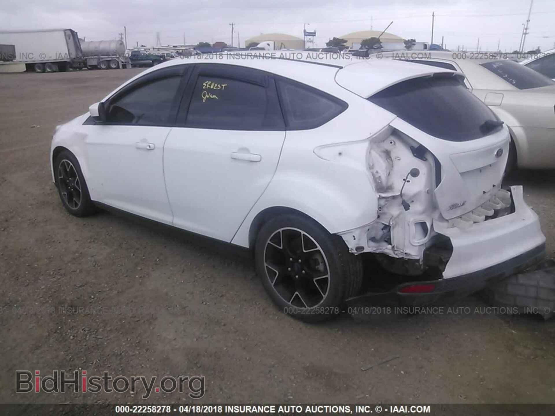 2012 Ford Focus - VIN: 1FAHP3K28CL361905 - Фото 3